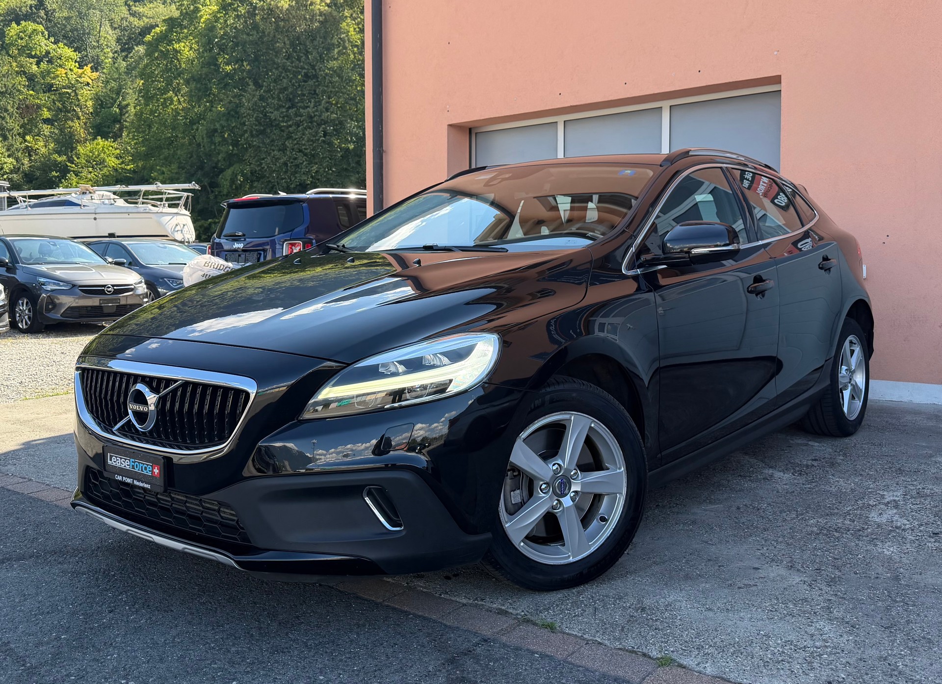 VOLVO V40 Cross Country T4 AWD Ocean Race Geartronic-image-1