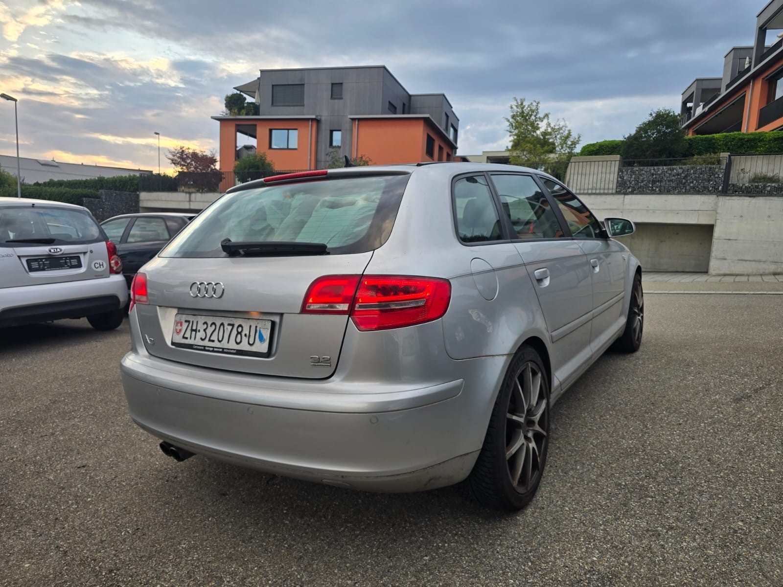 AUDI A3 Sportback 3.2 V6 Ambition quattro-image-5