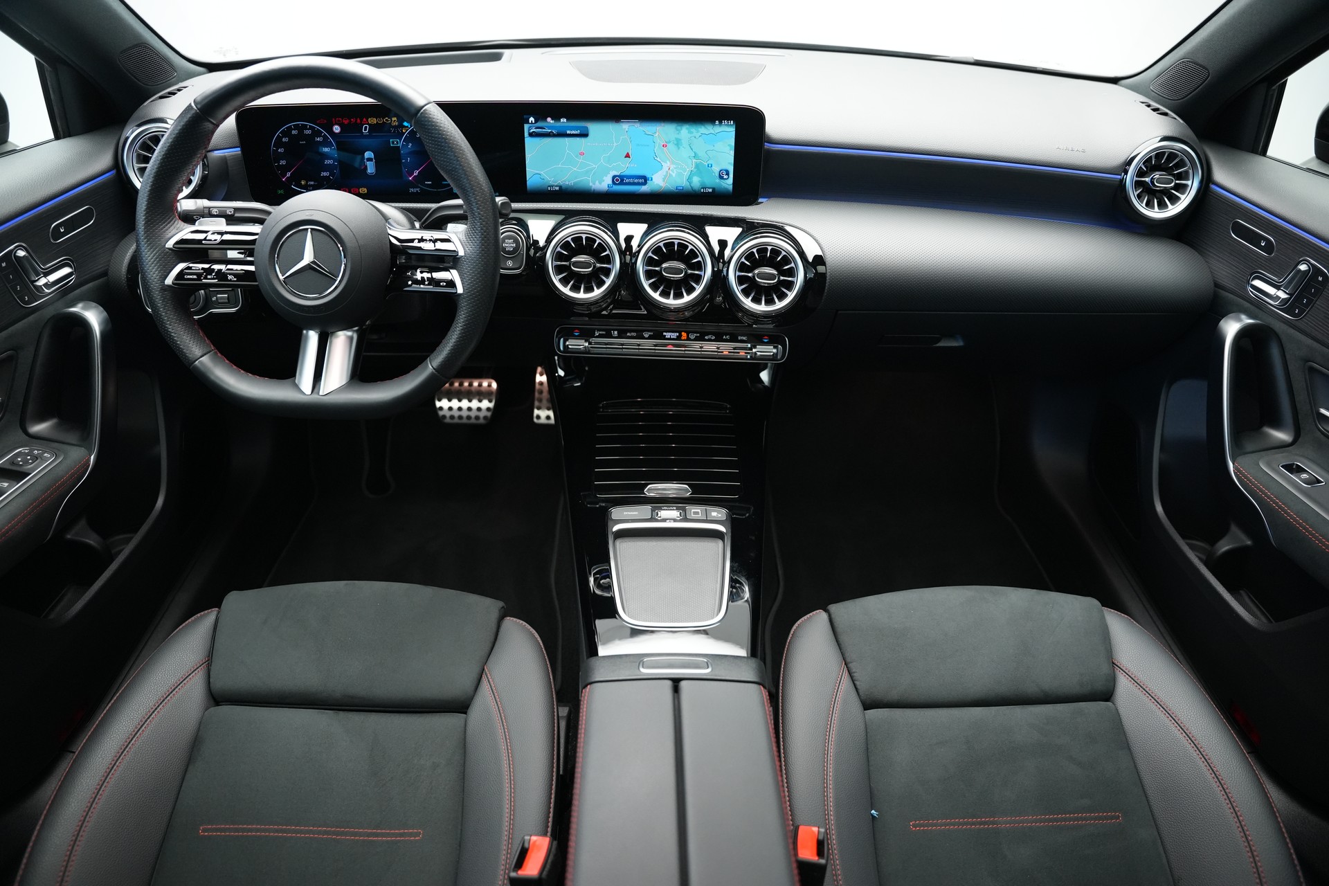 MERCEDES-BENZ A 220 4Matic 8G-DCT *CH-Fahrzeug*-image-9