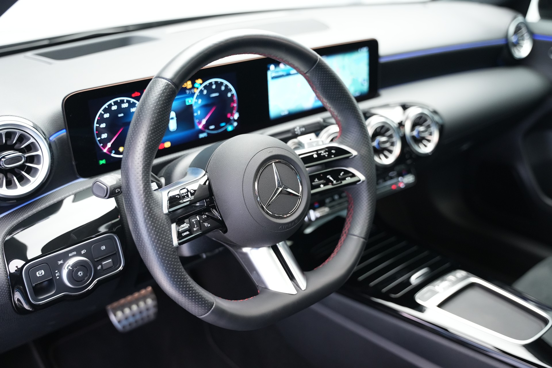 MERCEDES-BENZ A 220 4Matic 8G-DCT *CH-Fahrzeug*-image-20