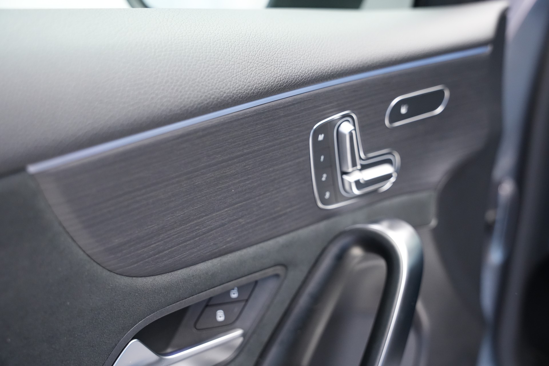 MERCEDES-BENZ A 220 4Matic 8G-DCT *CH-Fahrzeug*-image-19