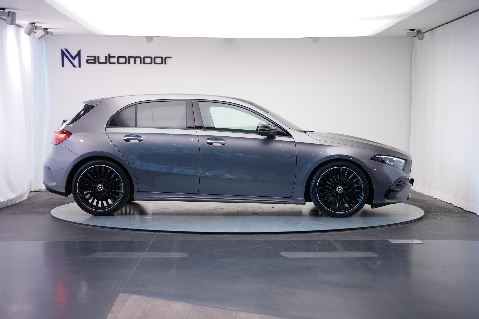 MERCEDES-BENZ A 220 4Matic 8G-DCT *CH-Fahrzeug*-showroom-element-3