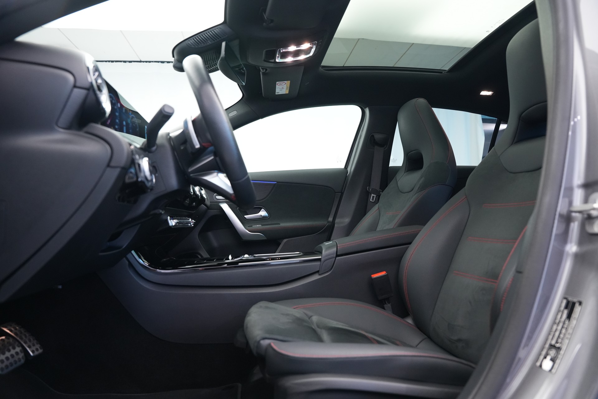 MERCEDES-BENZ A 220 4Matic 8G-DCT *CH-Fahrzeug*-image-12