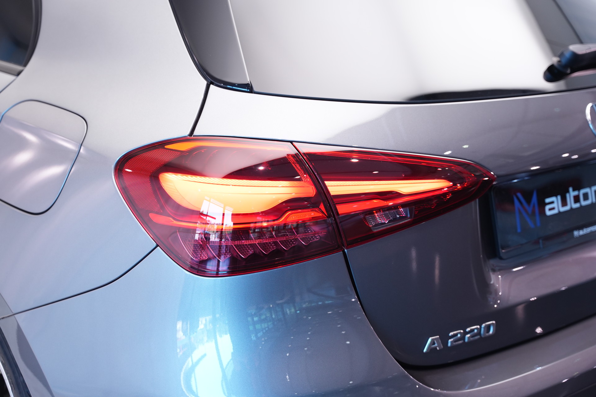MERCEDES-BENZ A 220 4Matic 8G-DCT *CH-Fahrzeug*-image-39