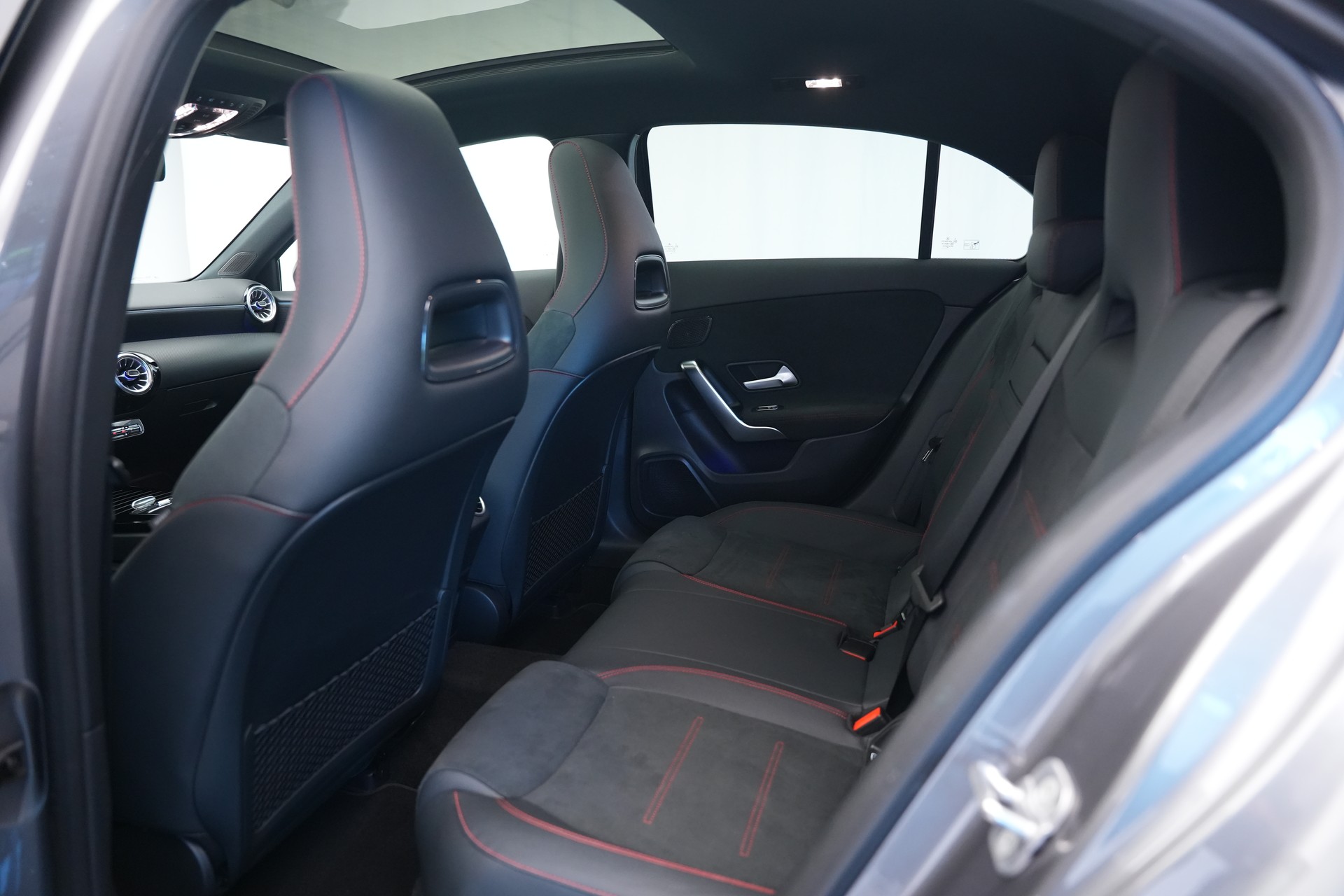 MERCEDES-BENZ A 220 4Matic 8G-DCT *CH-Fahrzeug*-image-14