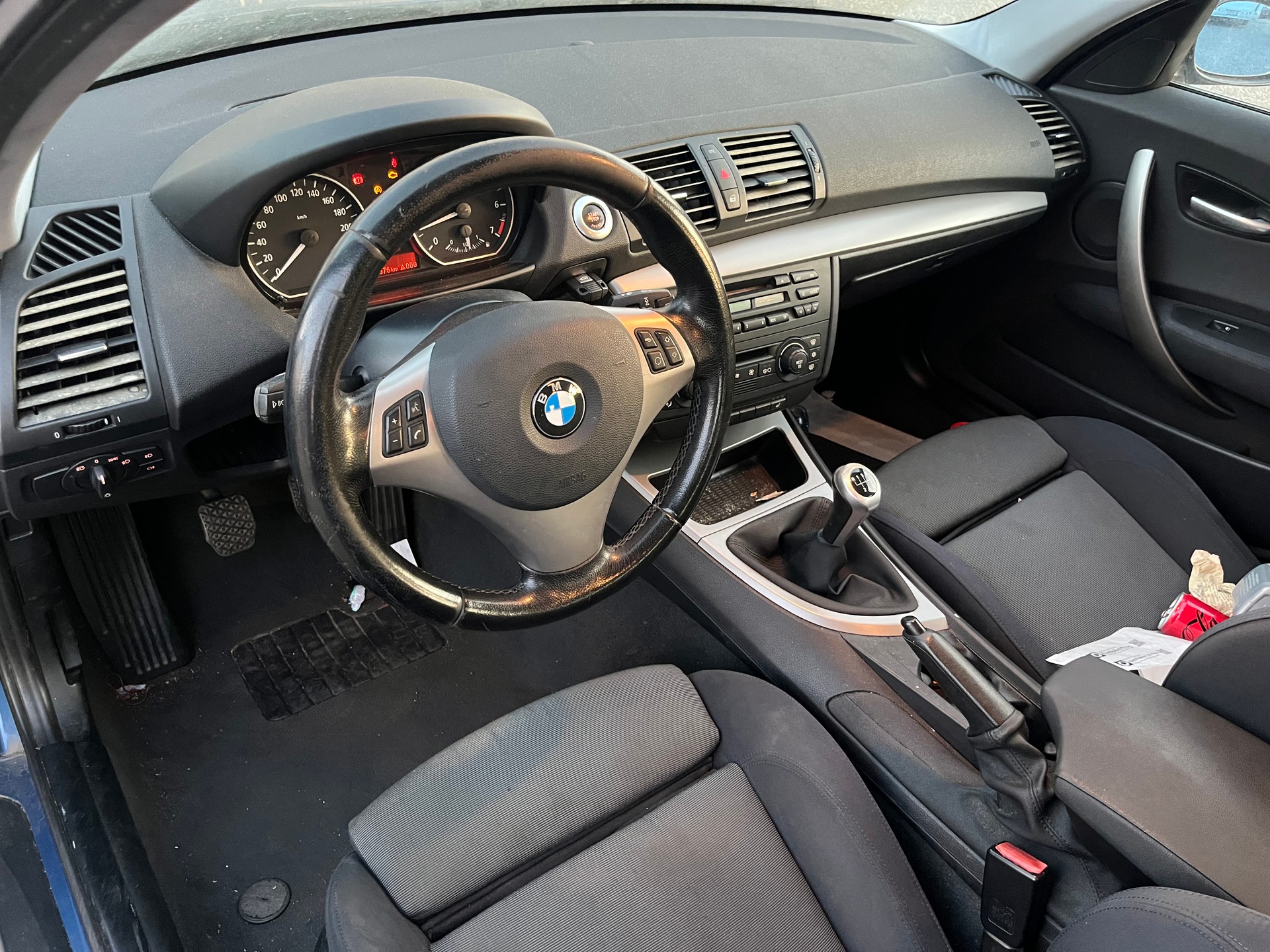 BMW 120i-image-4