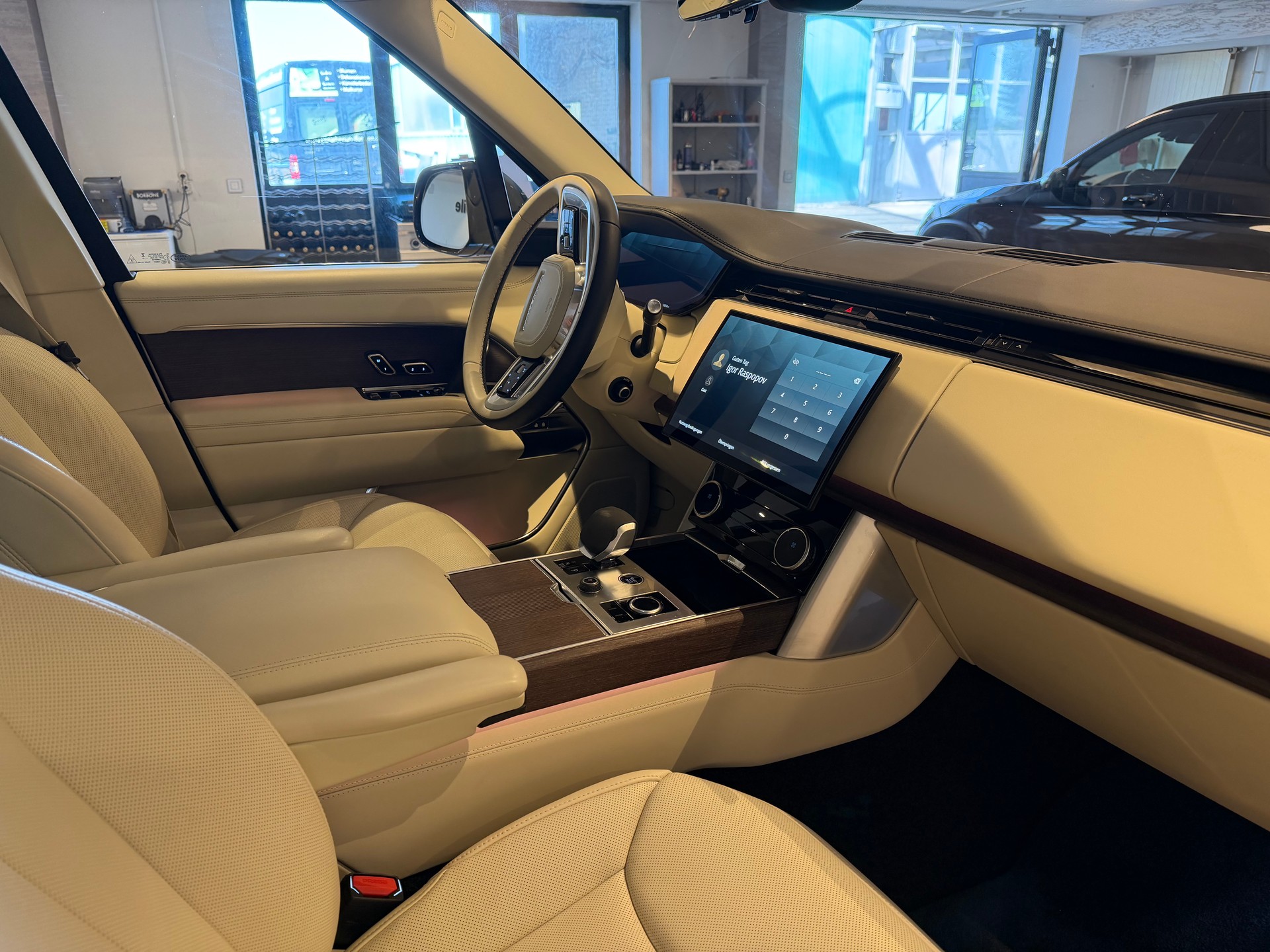 LAND ROVER Range Rover 4.4 V8 Autobiography-image-10