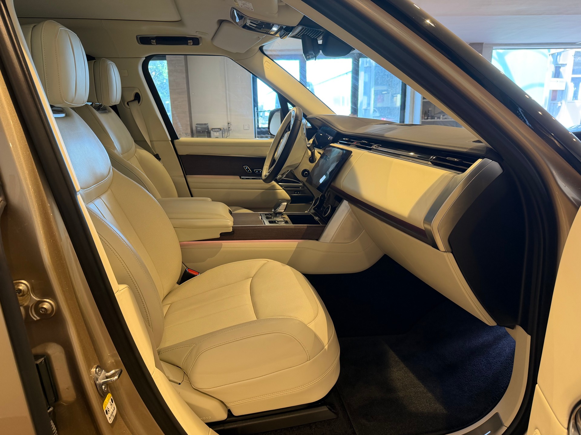 LAND ROVER Range Rover 4.4 V8 Autobiography-image-9