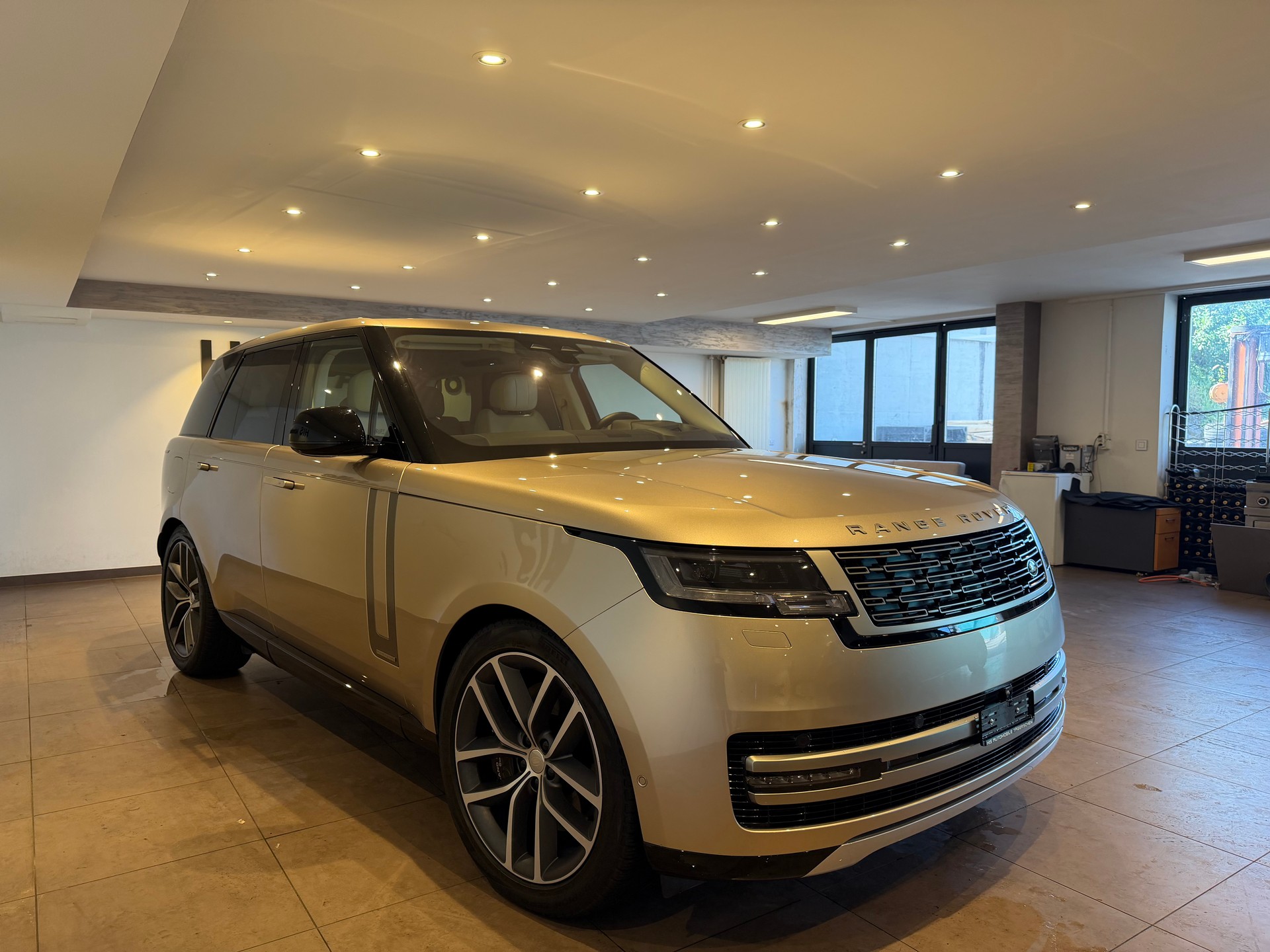 LAND ROVER Range Rover 4.4 V8 Autobiography-image-8