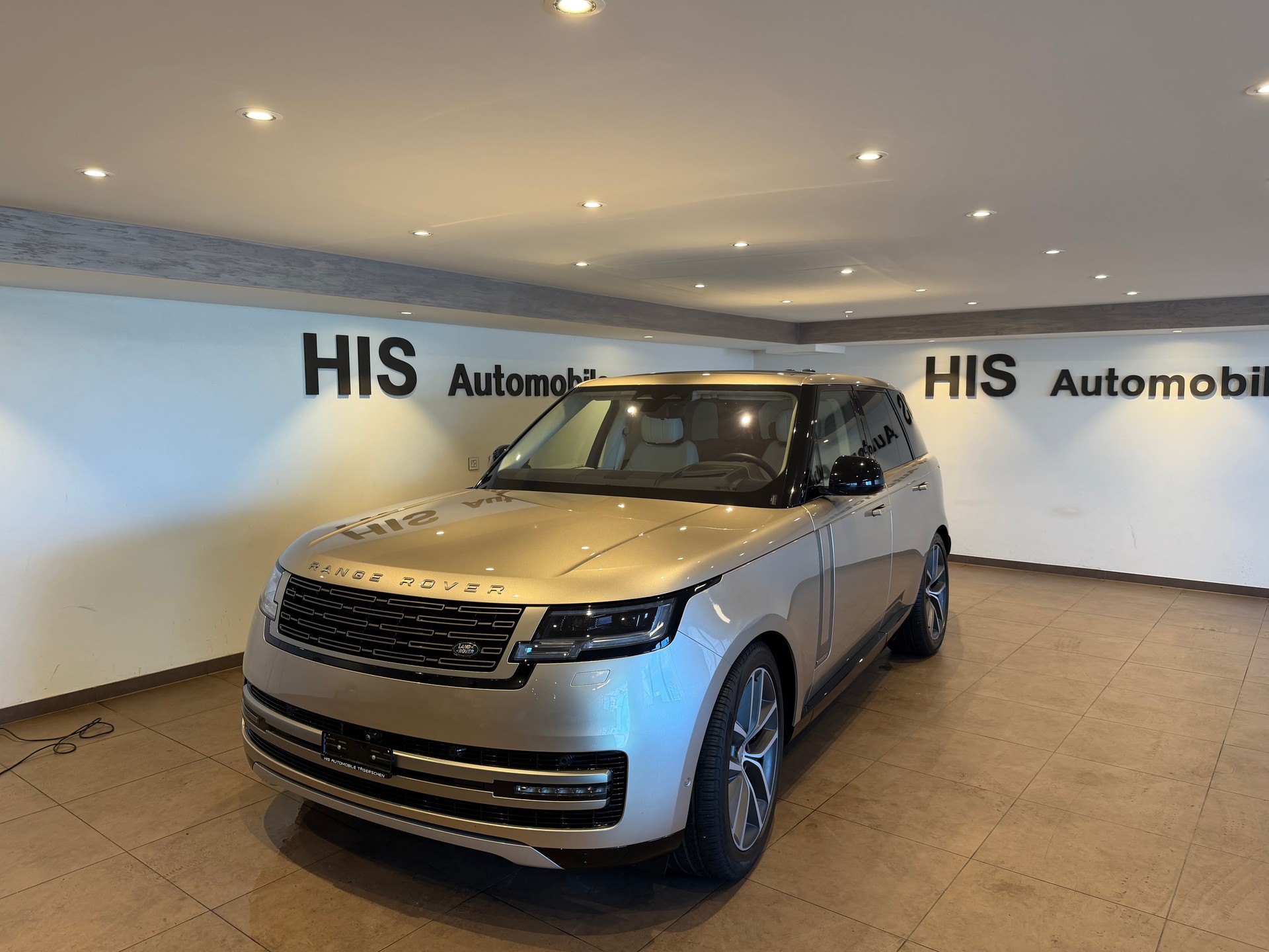 LAND ROVER Range Rover 4.4 V8 Autobiography-showroom-element-1