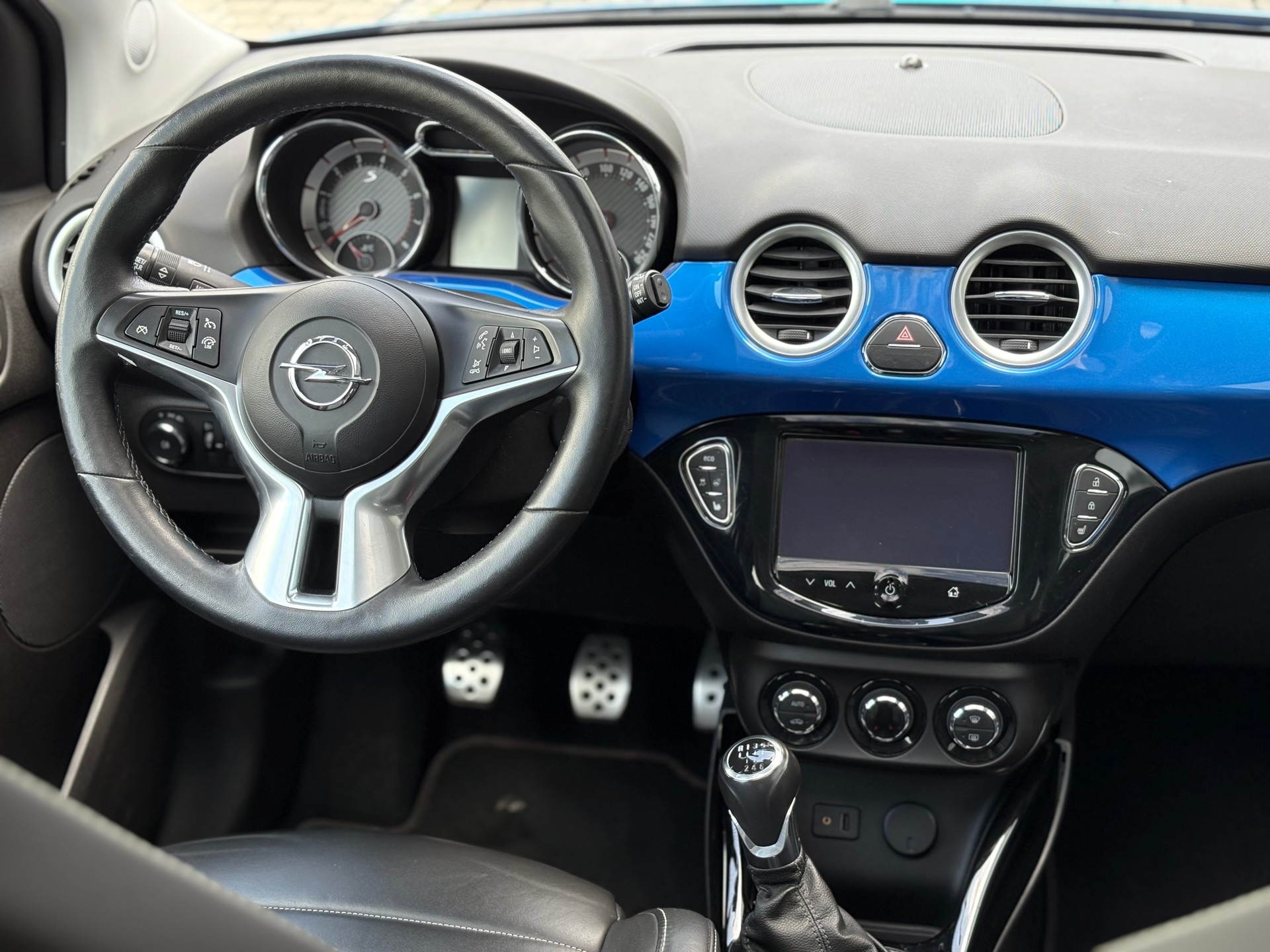 OPEL Adam 1.4 Turbo S-image-10