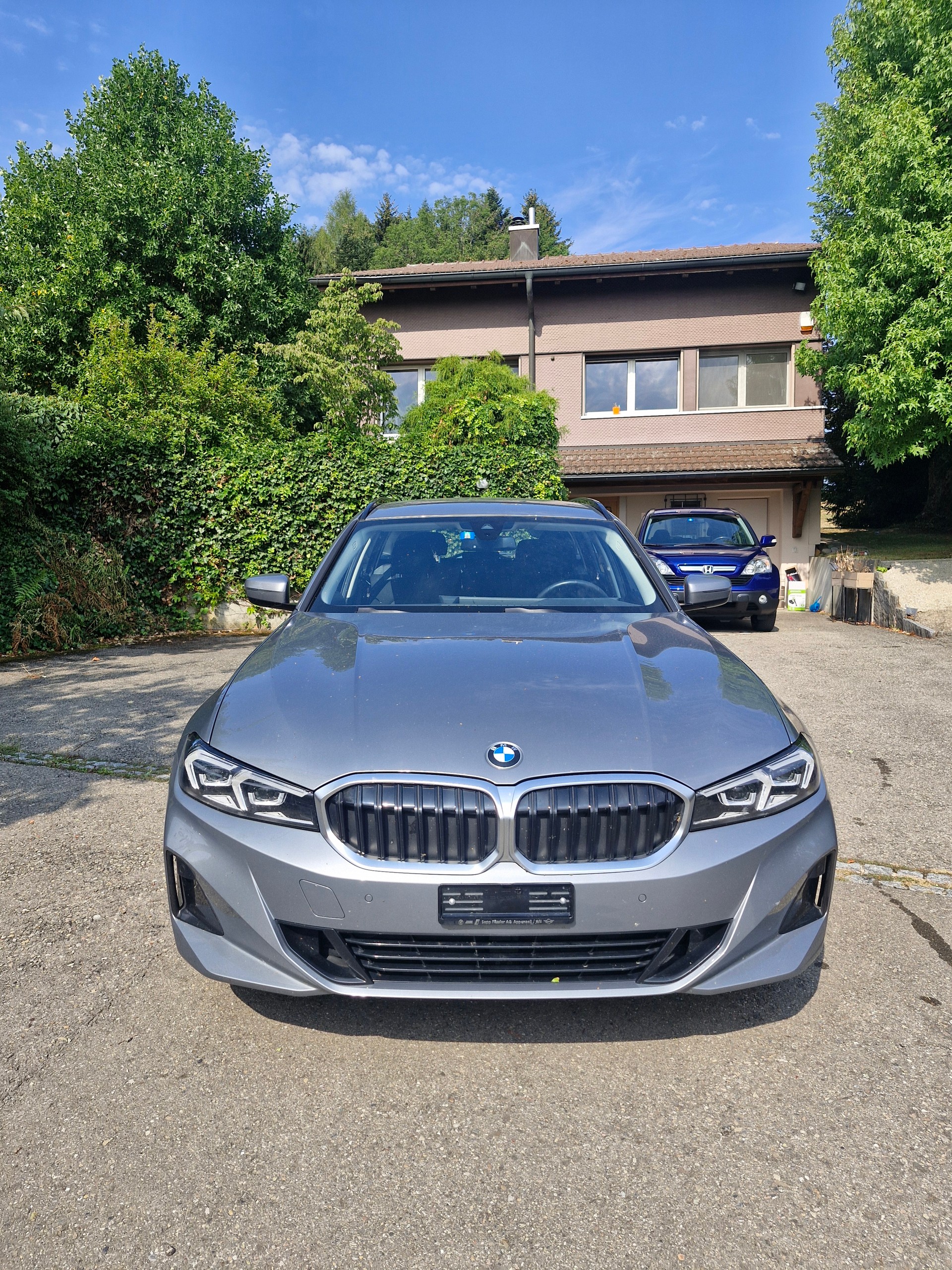 BMW BMW 320d xDrive-image-0