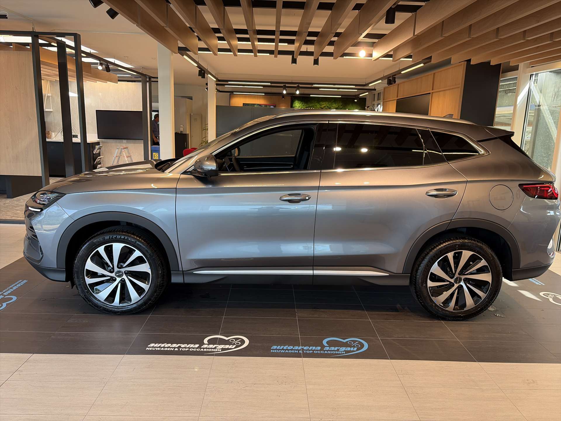 BYD Seal U DM-i PHEV Design AWD 324PS Automat-image-11