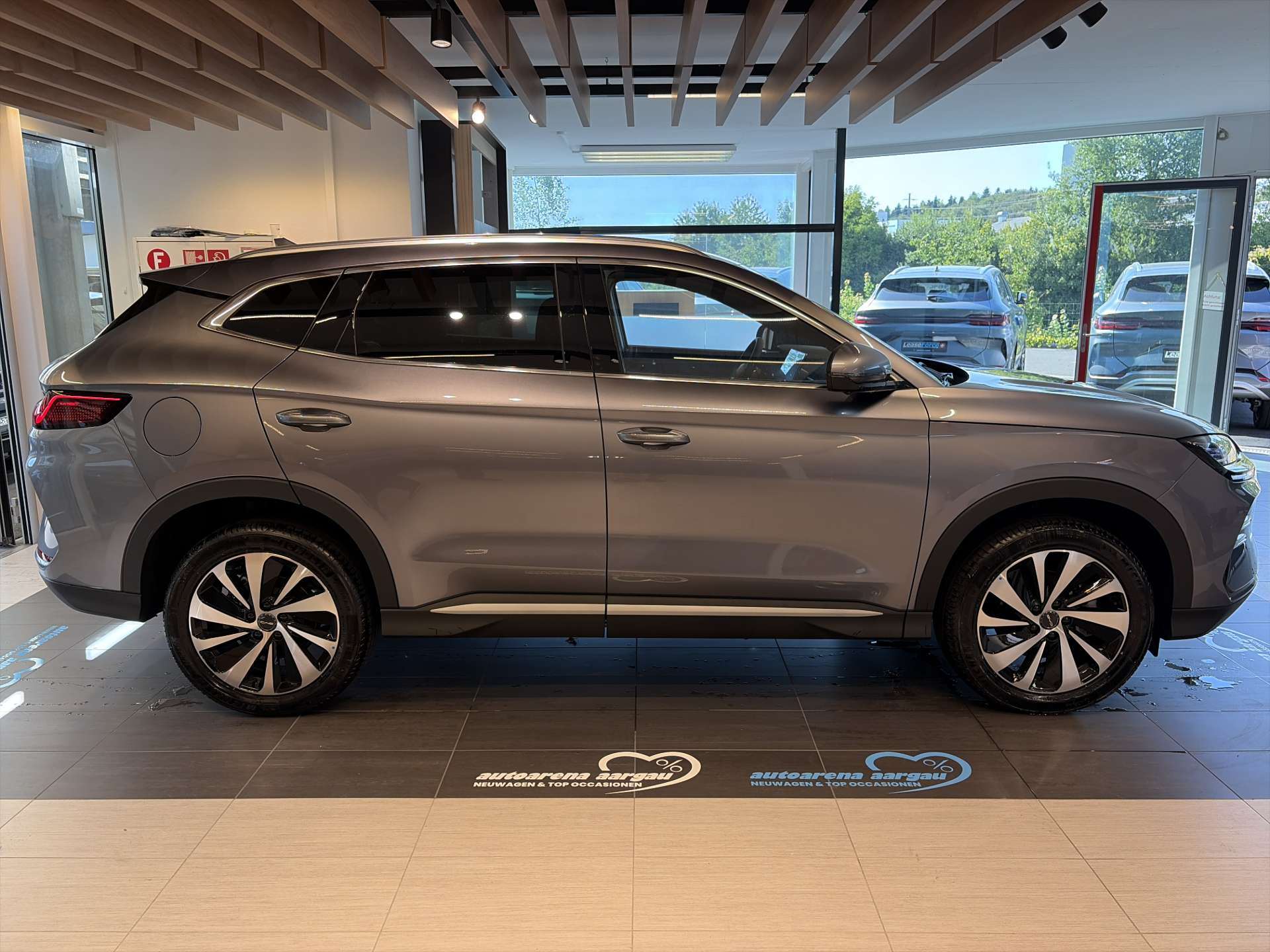 BYD Seal U DM-i PHEV Design AWD 324PS Automat-image-13