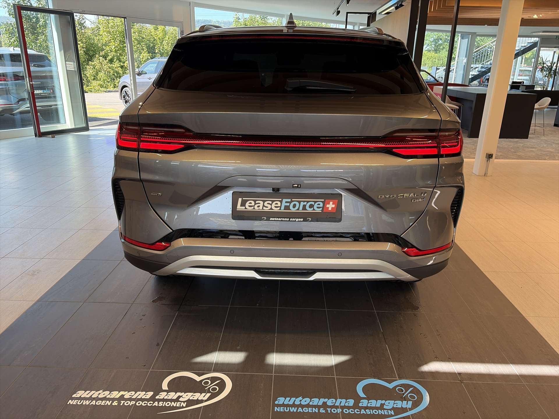 BYD Seal U DM-i PHEV Design AWD 324PS Automat-image-12