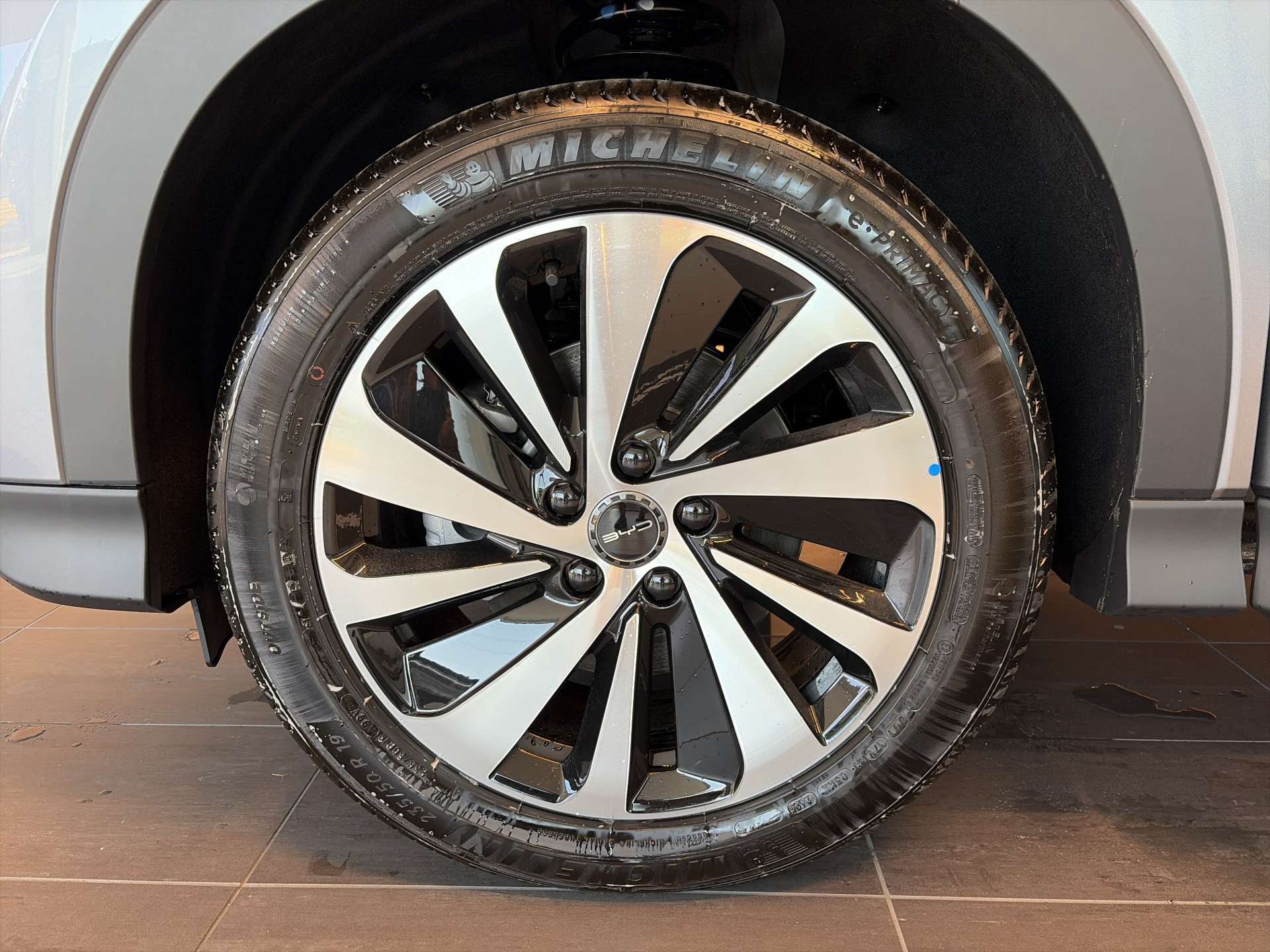 BYD Seal U DM-i PHEV Design AWD 324PS Automat-image-8