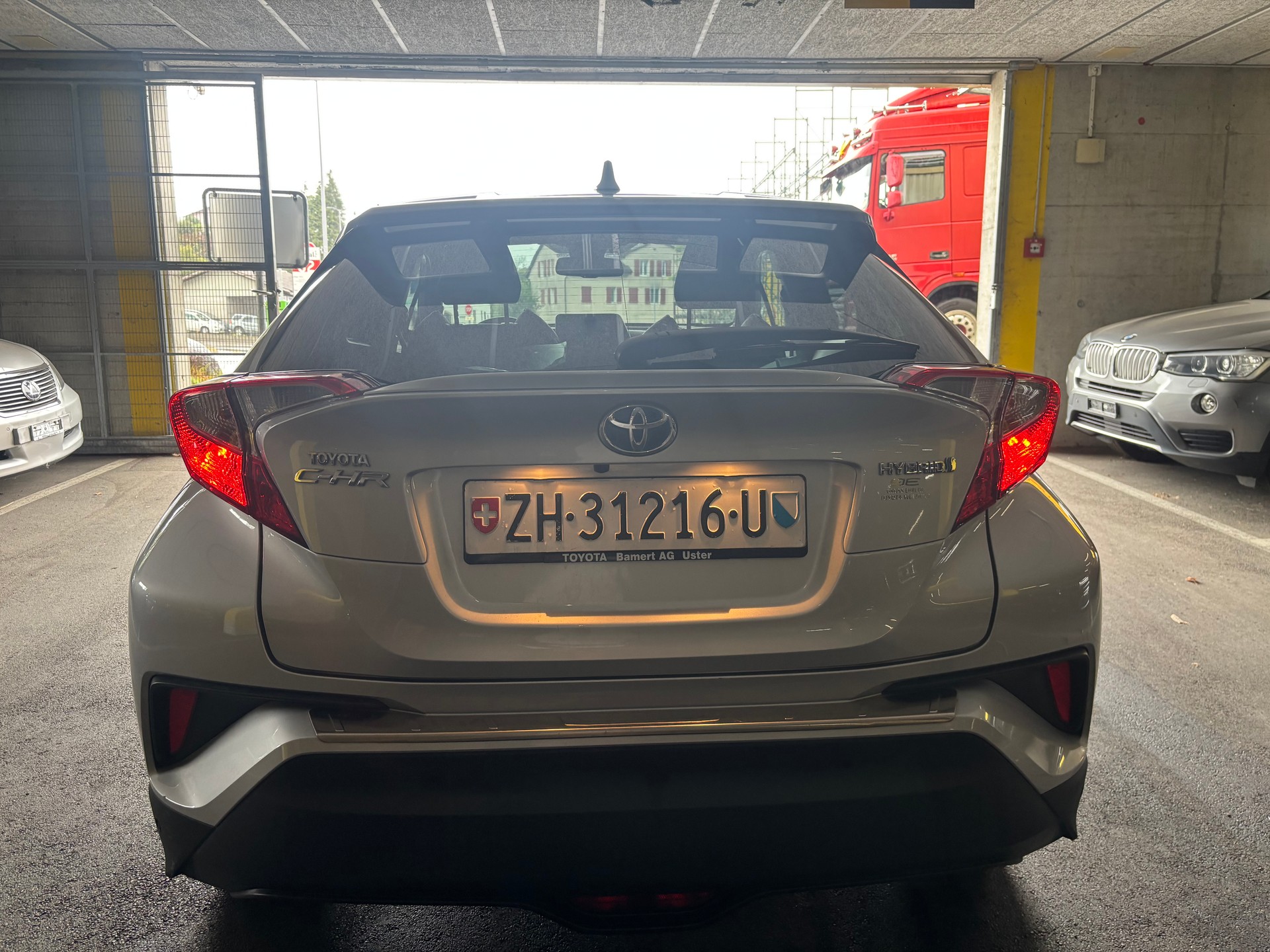 TOYOTA C-HR 1.8 HSD Comfort CVT-image-6