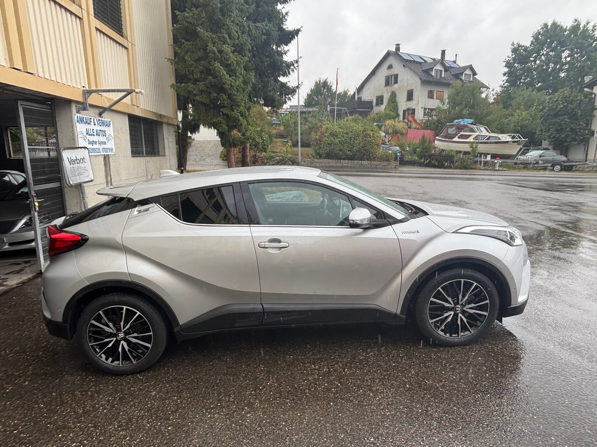TOYOTA C-HR 1.8 HSD Comfort CVT-image-7