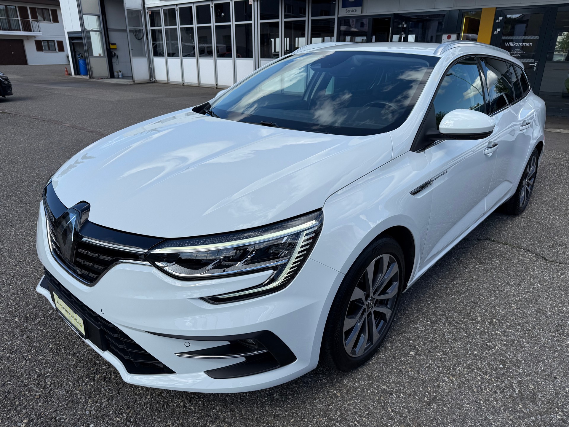 RENAULT Mégane Grandtour 1.3 16V Turbo Techno EDC-image-1