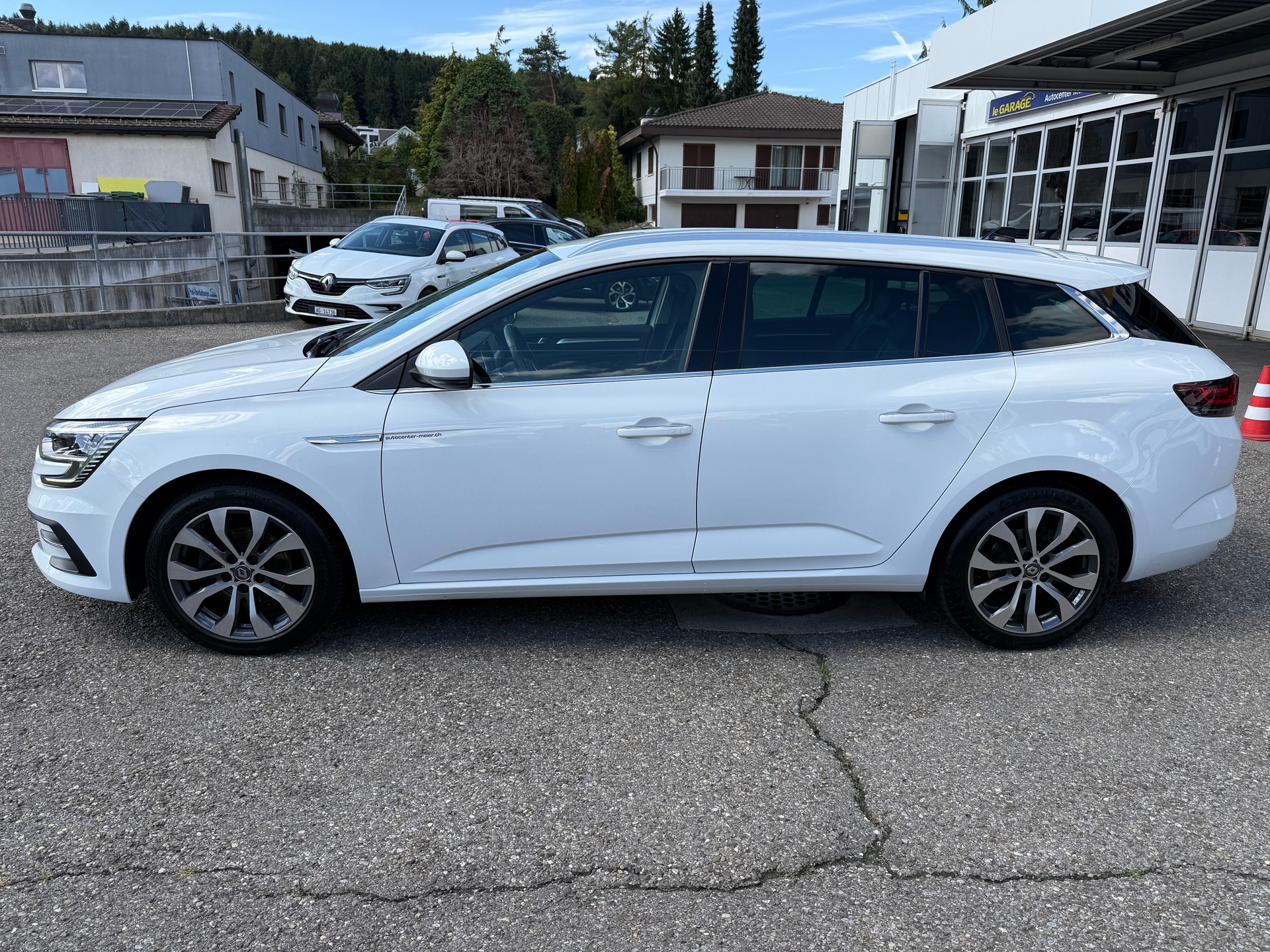 RENAULT Mégane Grandtour 1.3 16V Turbo Techno EDC-image-2