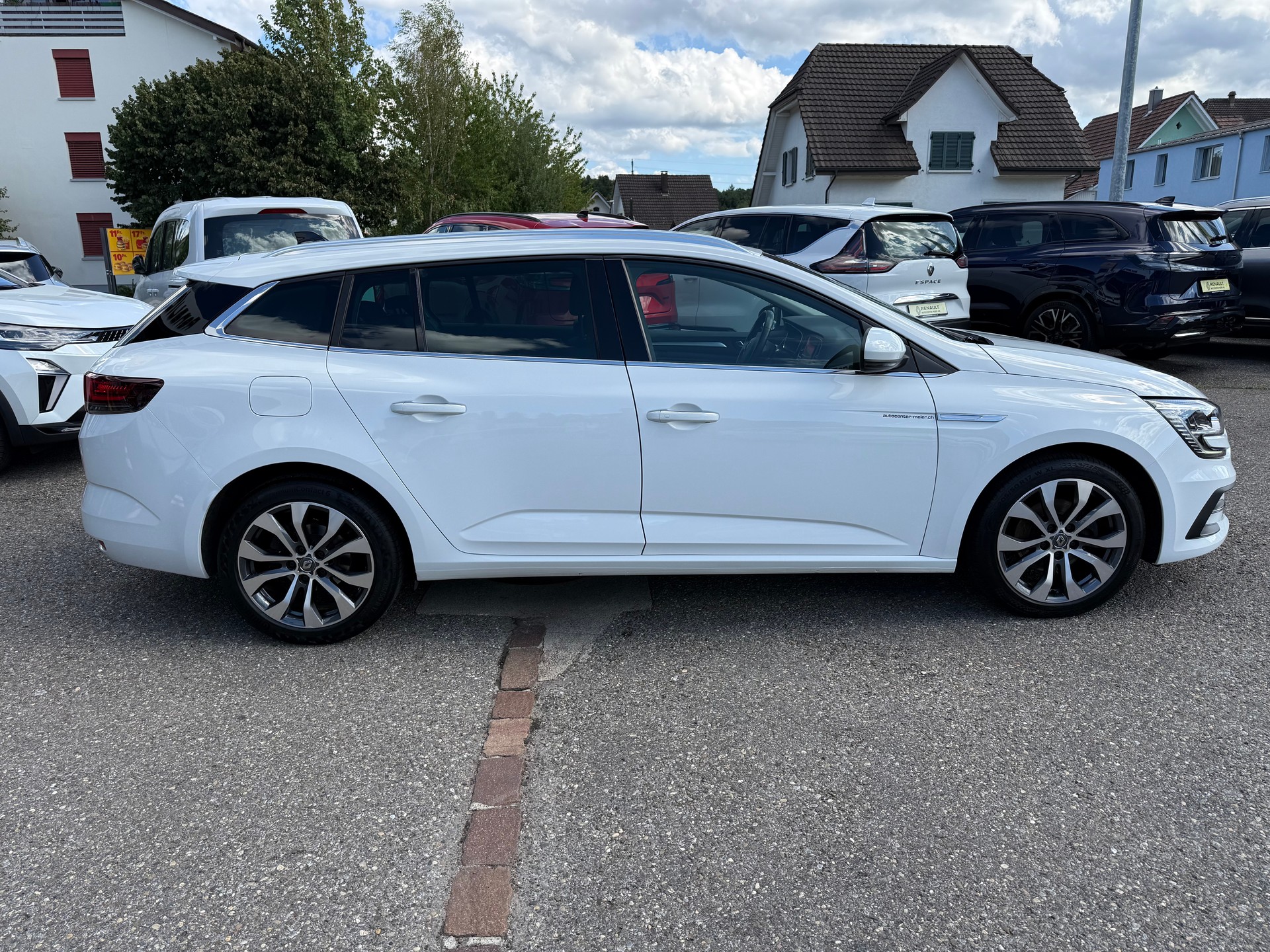 RENAULT Mégane Grandtour 1.3 16V Turbo Techno EDC-image-6