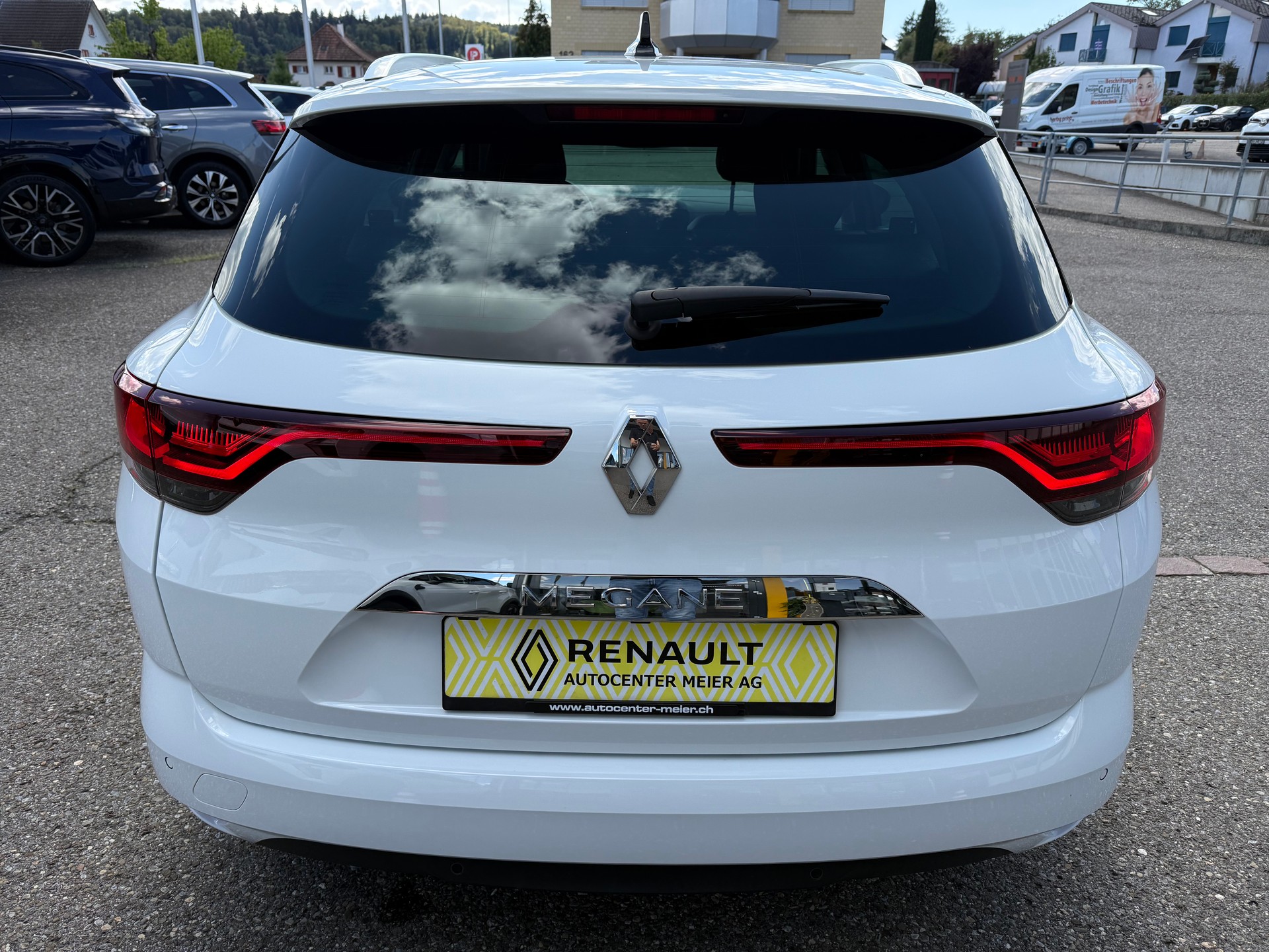 RENAULT Mégane Grandtour 1.3 16V Turbo Techno EDC-image-4