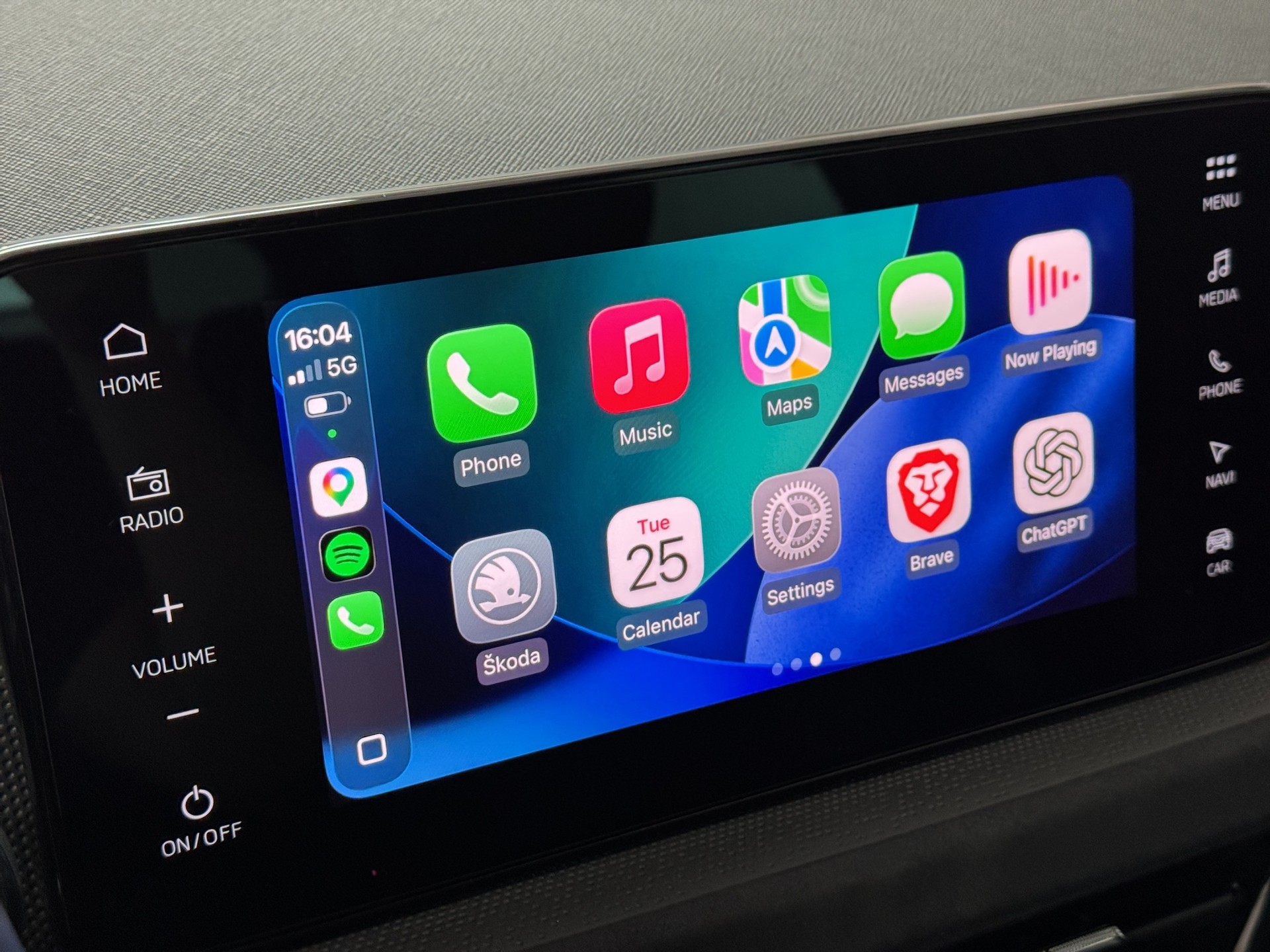 SKODA Scala 1.0 TSI Selection Business DSG "Pano-RF.-Kamera-Matrix"-image-18