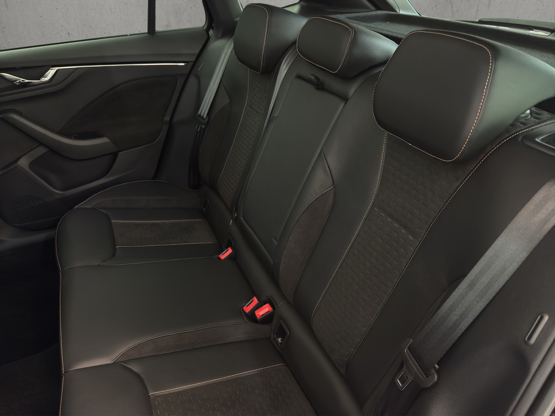 SKODA Scala 1.0 TSI Selection Business DSG "Pano-RF.-Kamera-Matrix"-image-11