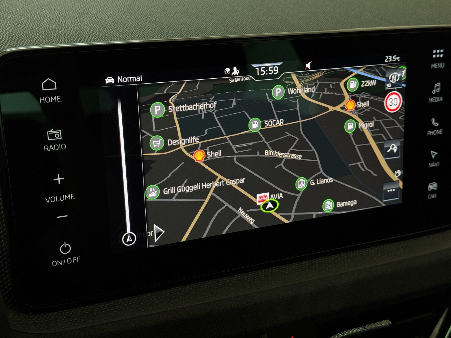 SKODA Scala 1.0 TSI Selection Business DSG "Pano-RF.-Kamera-Matrix"-image-17