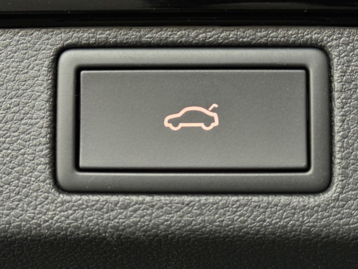 SKODA Scala 1.0 TSI Selection Business DSG "Pano-RF.-Kamera-Matrix"-image-24