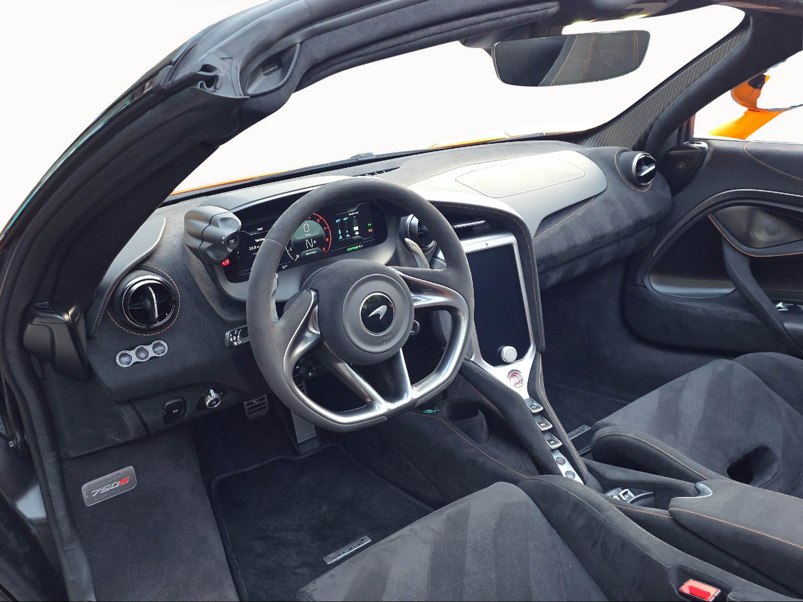McLAREN 750s Spider-image-11