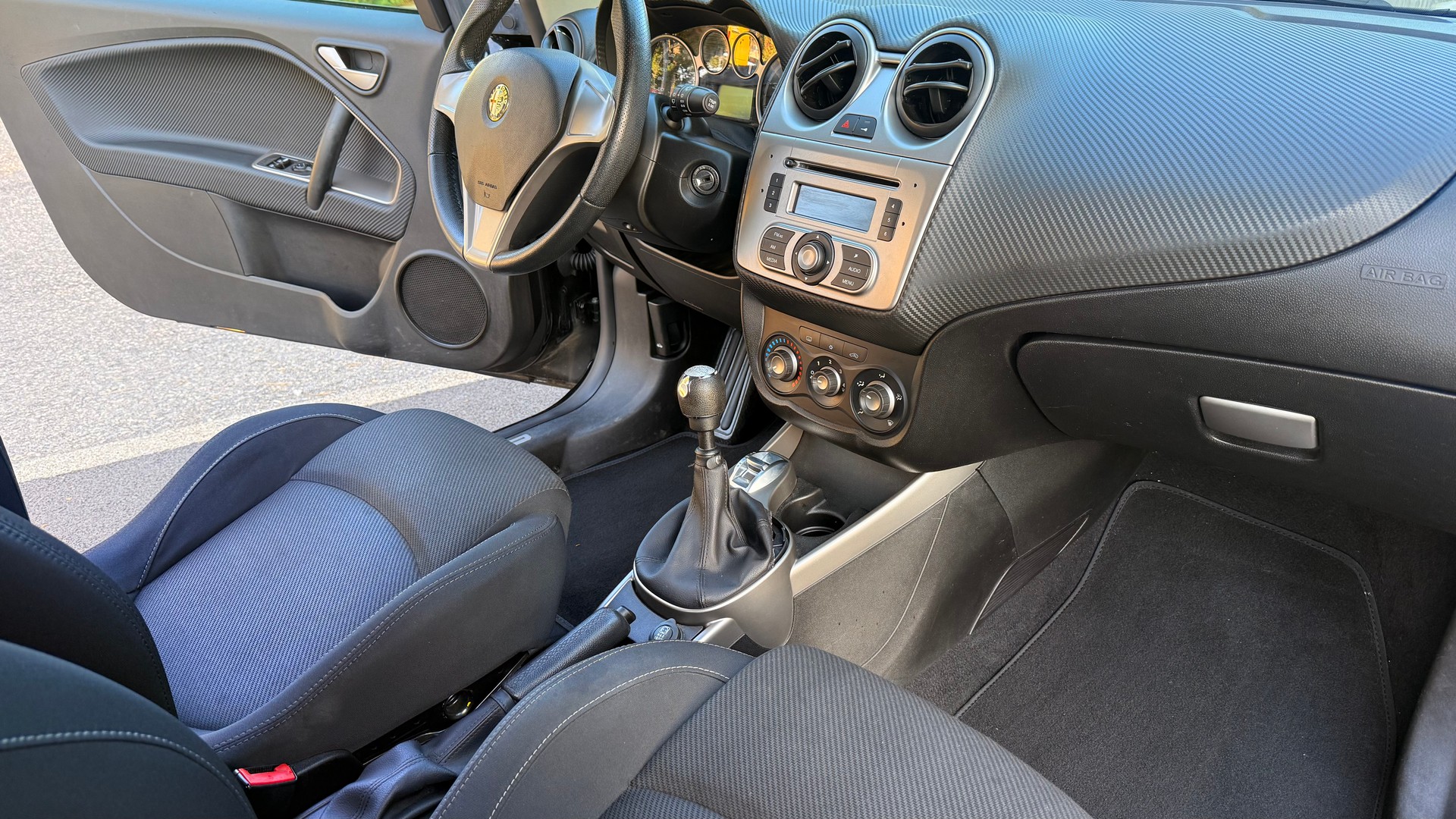 ALFA ROMEO MiTo 1.4 Distinctive-image-7