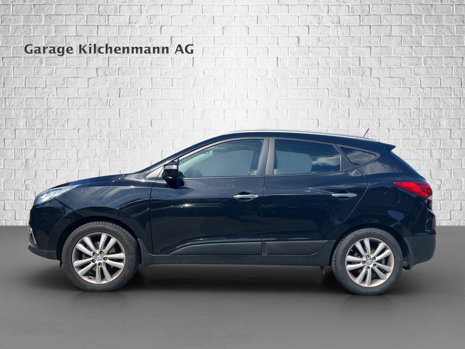 HYUNDAI iX 35 2.0 CRDi Premium 4WD Automatic-image-1