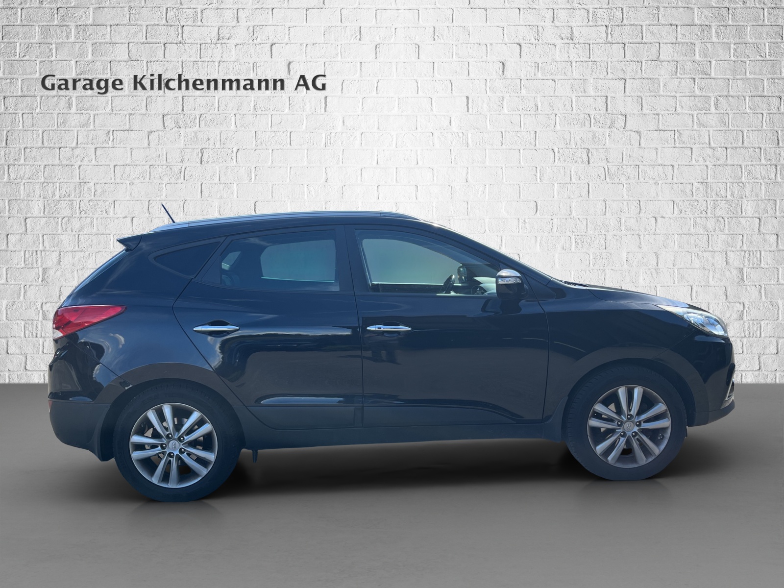 HYUNDAI iX 35 2.0 CRDi Premium 4WD Automatic-image-5