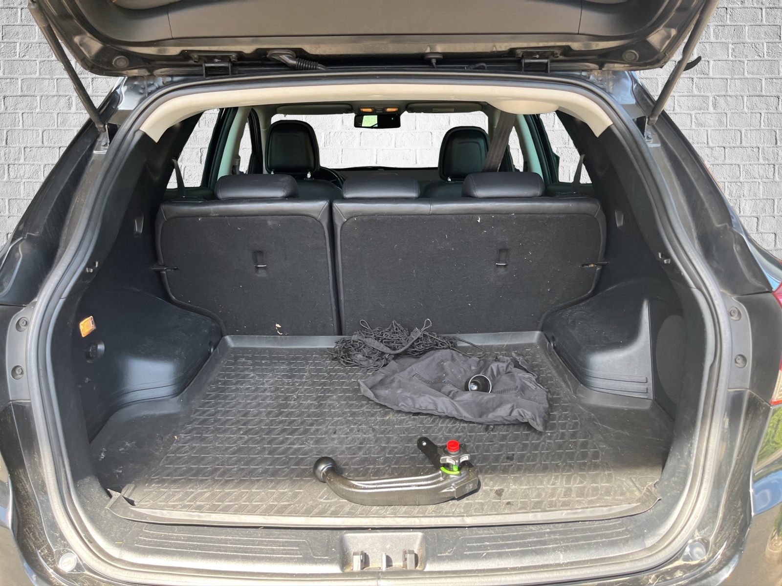 HYUNDAI iX 35 2.0 CRDi Premium 4WD Automatic-image-15