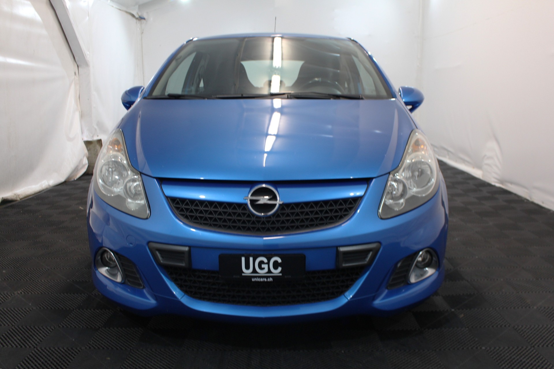 OPEL Corsa 1.6 T OPC-showroom-element-1