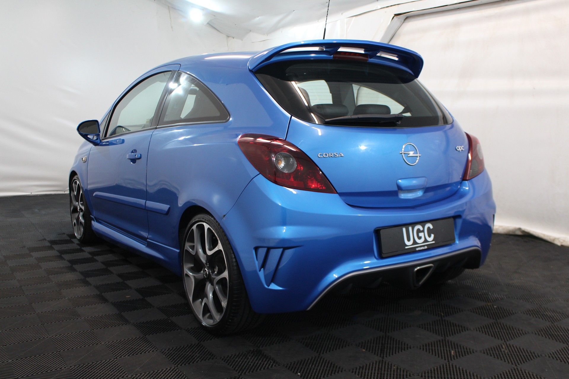 OPEL Corsa 1.6 T OPC-showroom-element-3