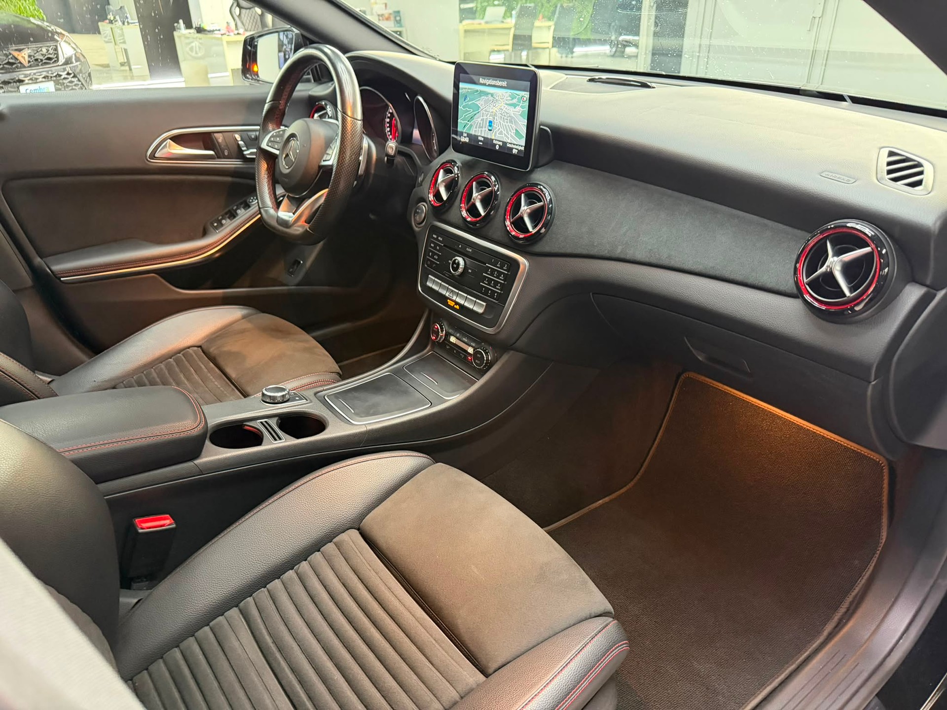 MERCEDES-BENZ CLA Shooting Brake 250 Sport 4Matic 7G-DCT-image-6