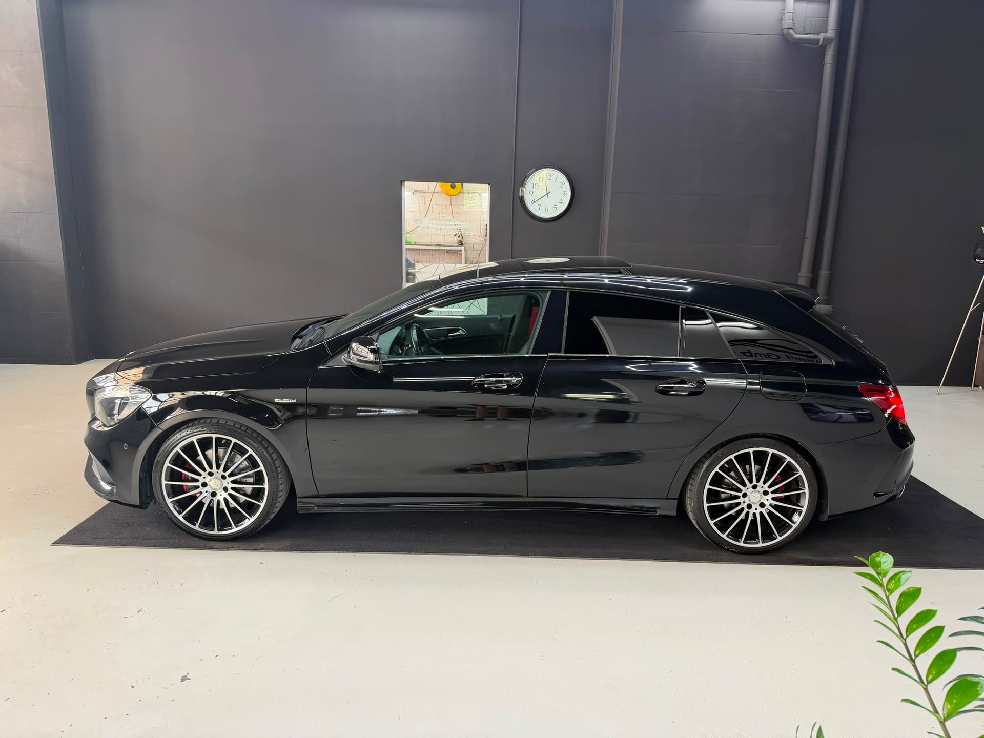 MERCEDES-BENZ CLA Shooting Brake 250 Sport 4Matic 7G-DCT-image-3