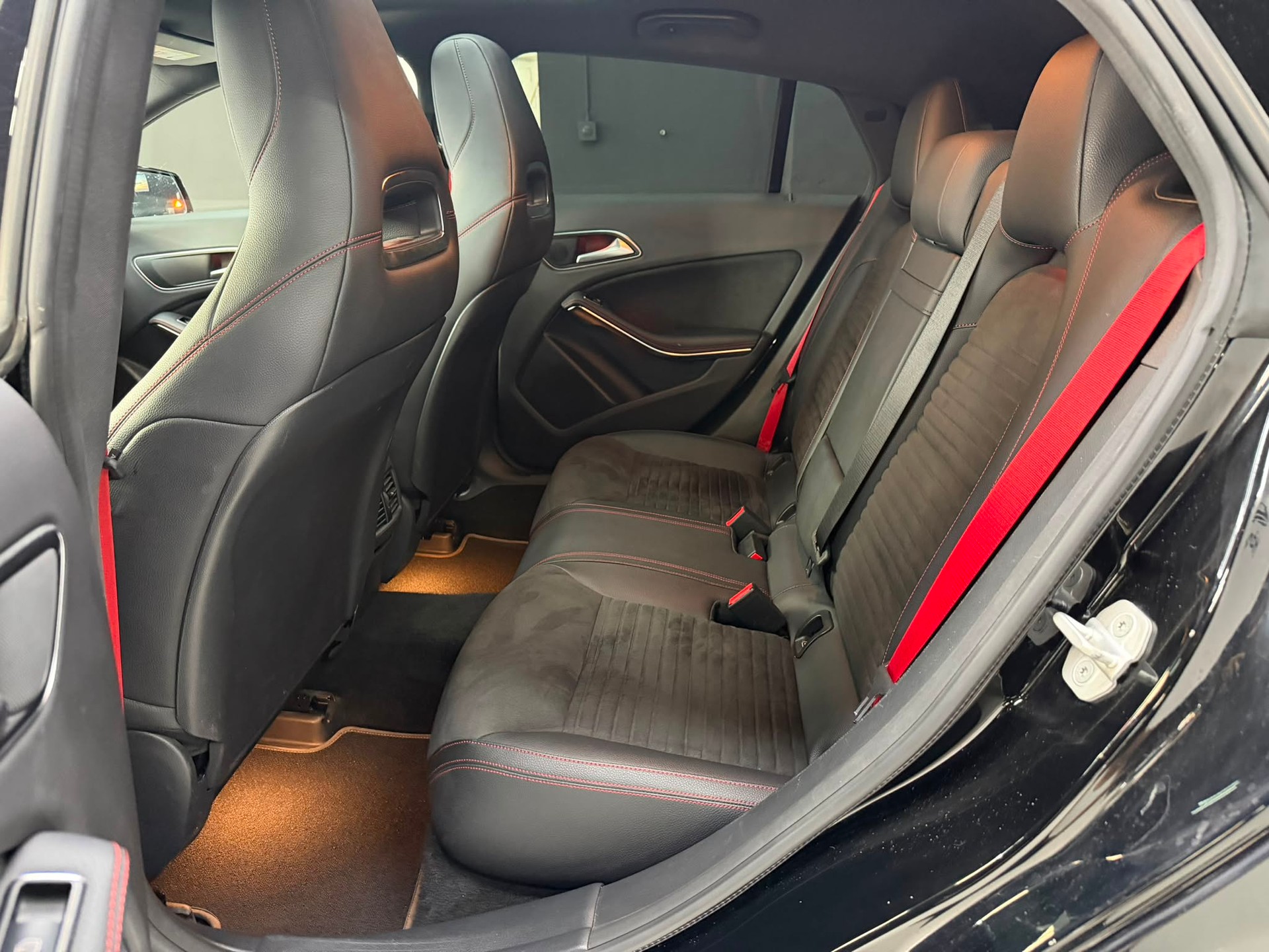 MERCEDES-BENZ CLA Shooting Brake 250 Sport 4Matic 7G-DCT-image-8