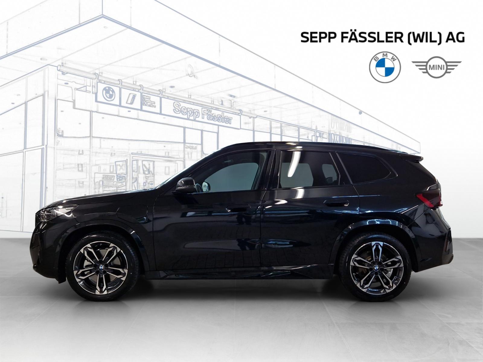 BMW X1 xDrive30e M Sport-showroom-element-2