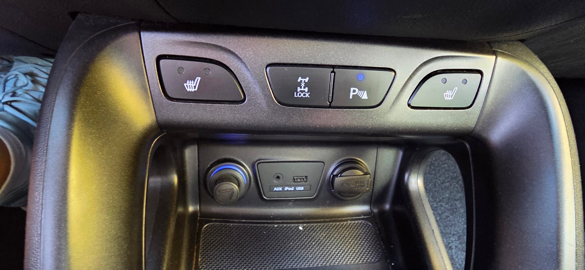 HYUNDAI iX 35 2.0 CRDi Premium 4WD-image-11