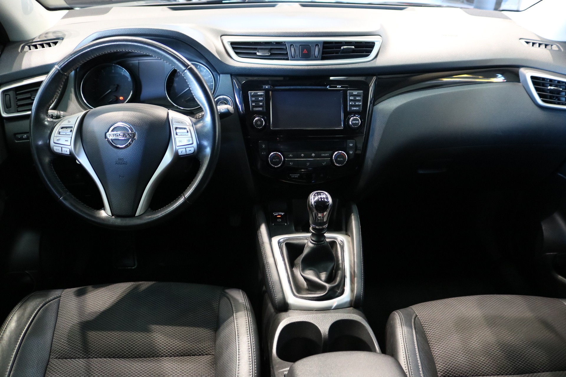 NISSAN Qashqai 1.6 DIG-T tekna-image-3