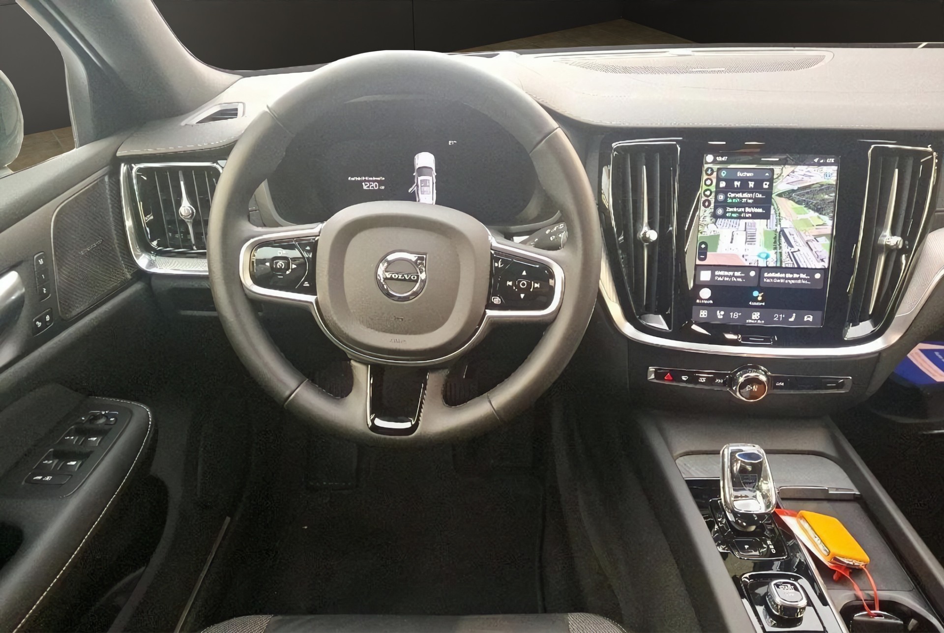 VOLVO V60 B4 Benzin Mild Hybrid Ultra Dark DCT-image-6