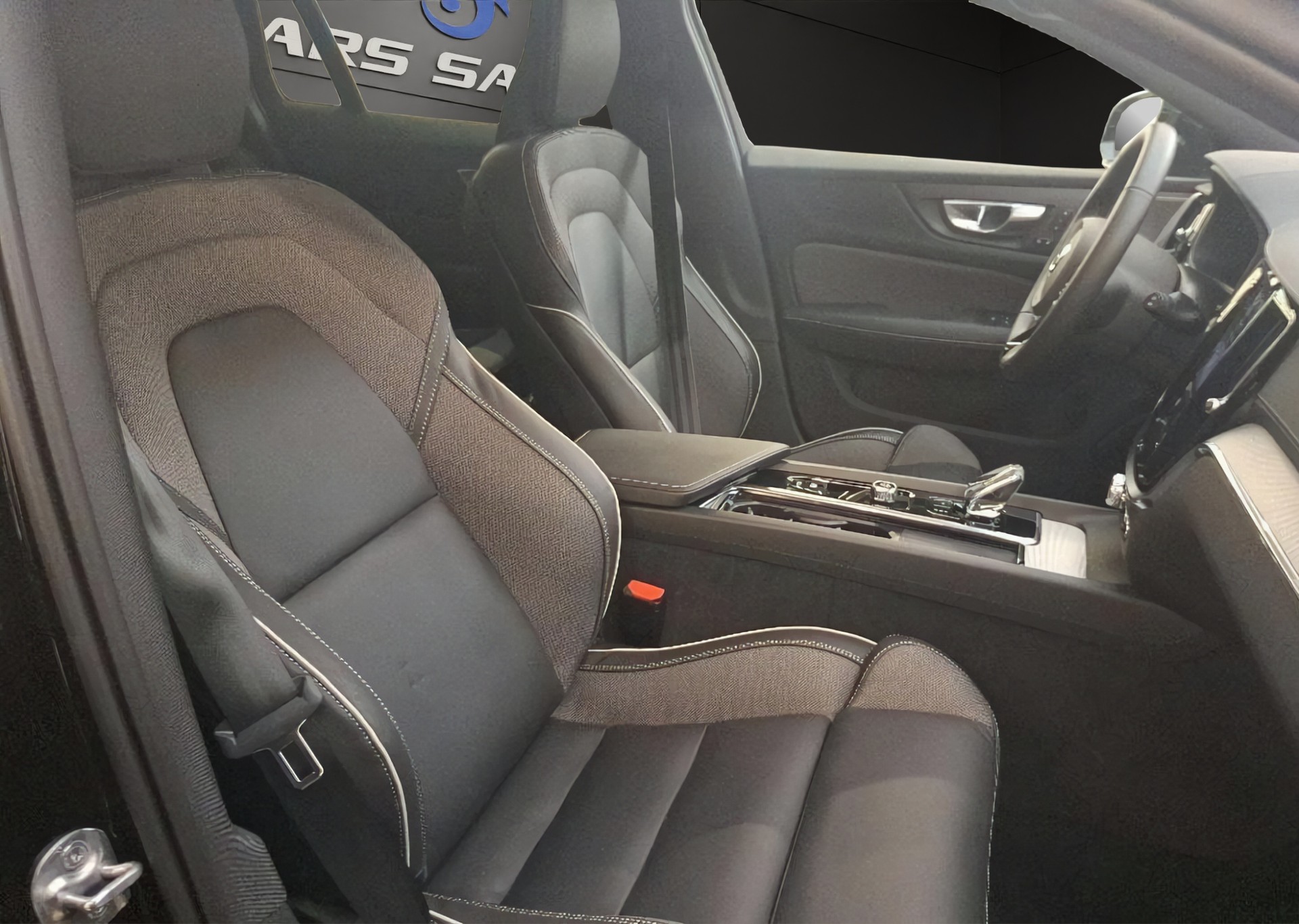 VOLVO V60 B4 Benzin Mild Hybrid Ultra Dark DCT-image-7