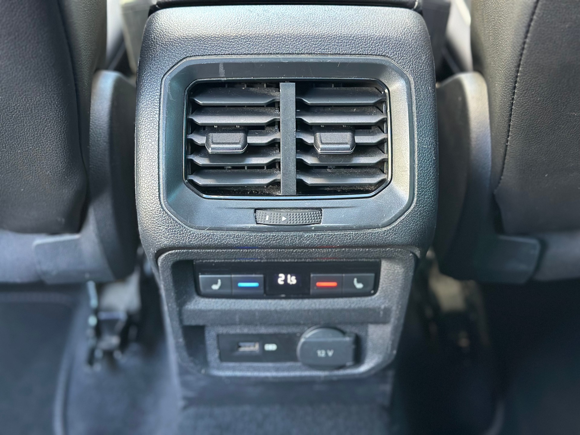VW Tiguan 2.0TSI Highline R-Line 4Motion DSG-image-14