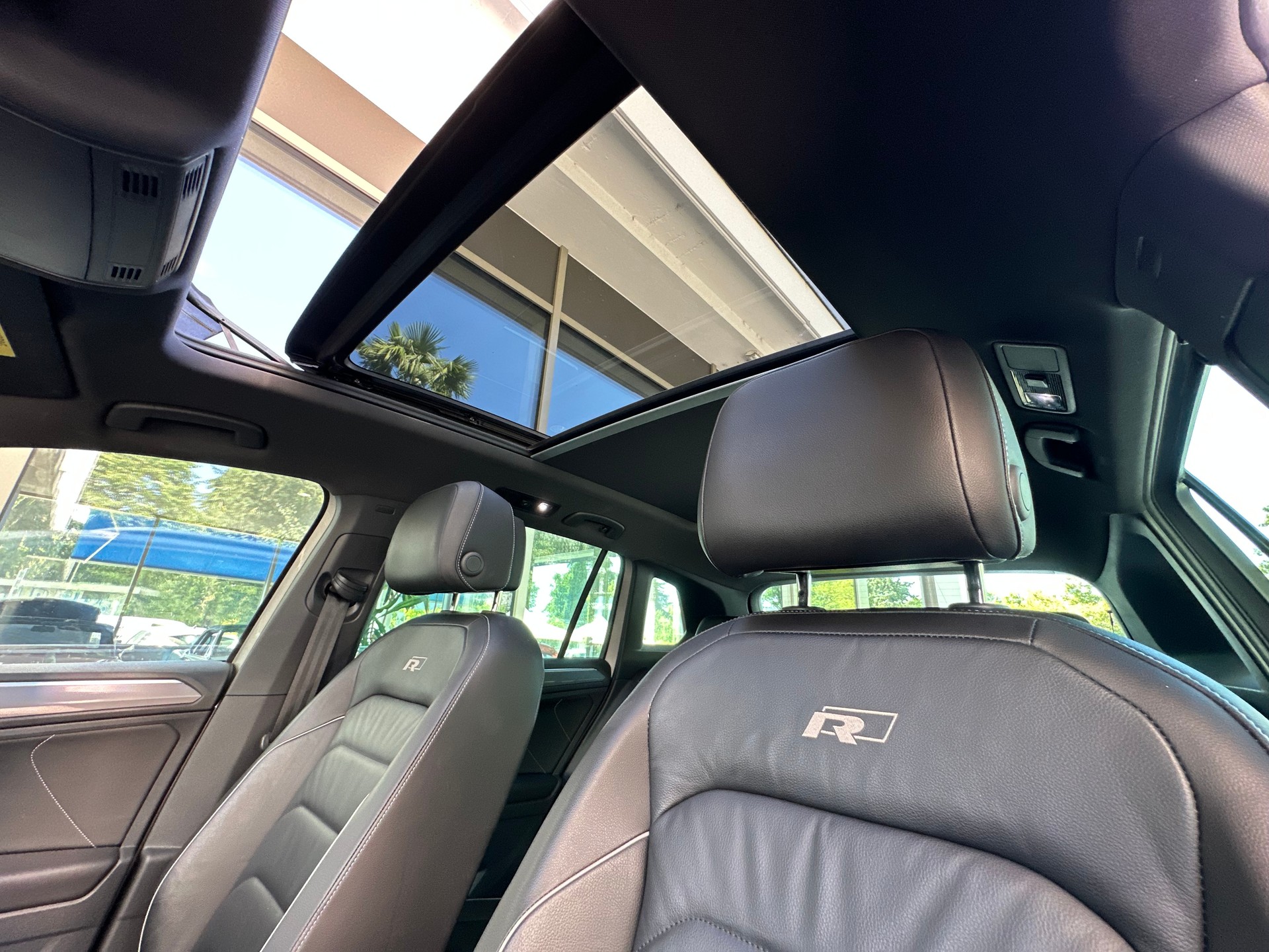 VW Tiguan 2.0TSI Highline R-Line 4Motion DSG-image-12