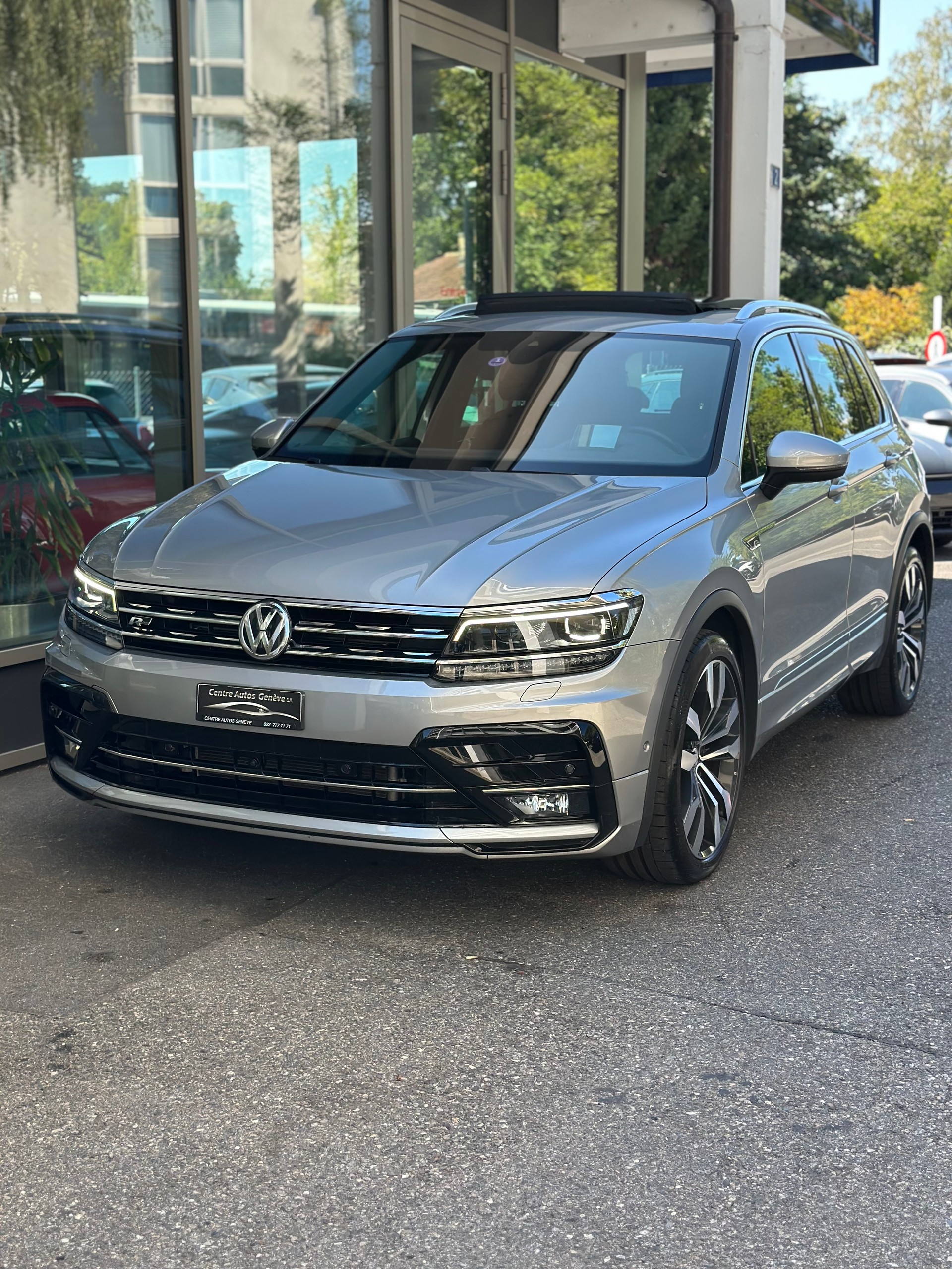 VW Tiguan 2.0TSI Highline R-Line 4Motion DSG-image-1
