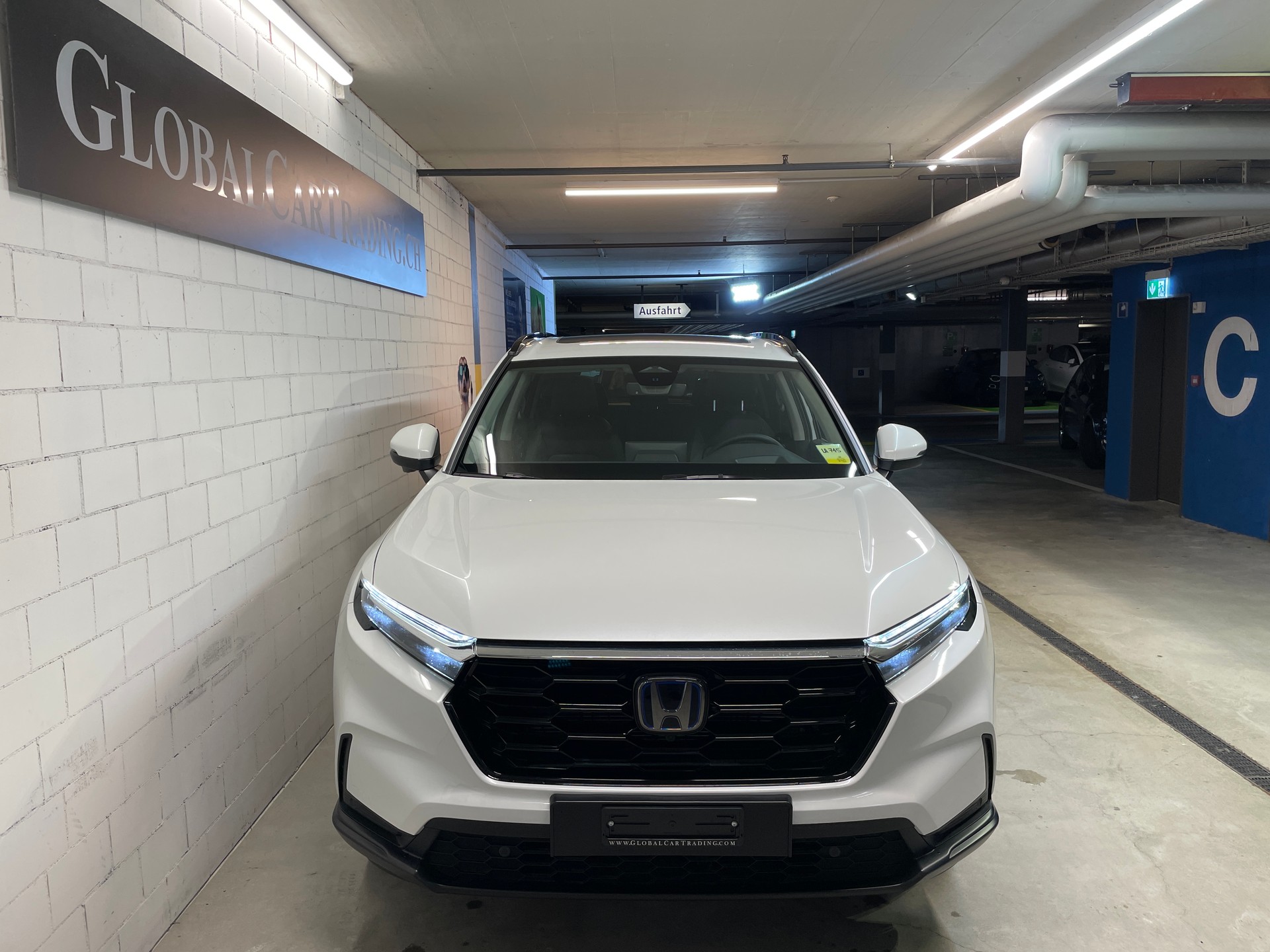 HONDA CR-V 2.0i MMD Hybrid Advance 4WD Automatic-image-2