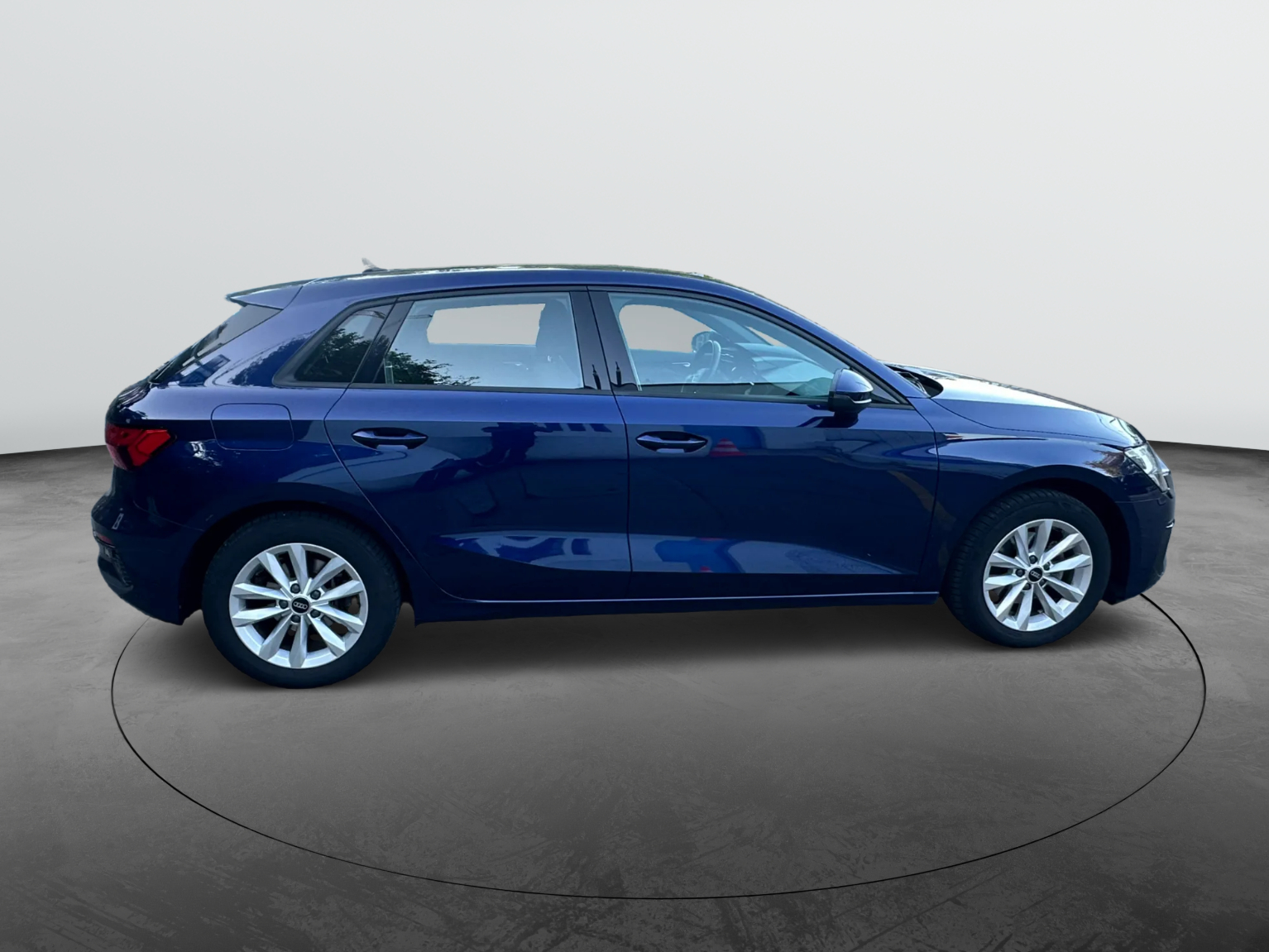 AUDI A3 Sportback 35 TFSI Attraction S-tronic-image-5